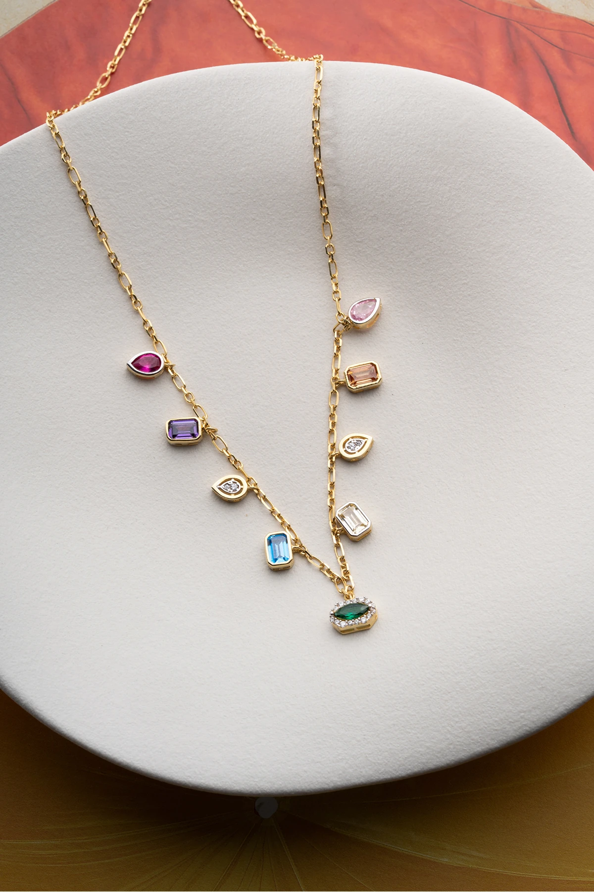 Gümüş Taşlı Trend Model Kolye