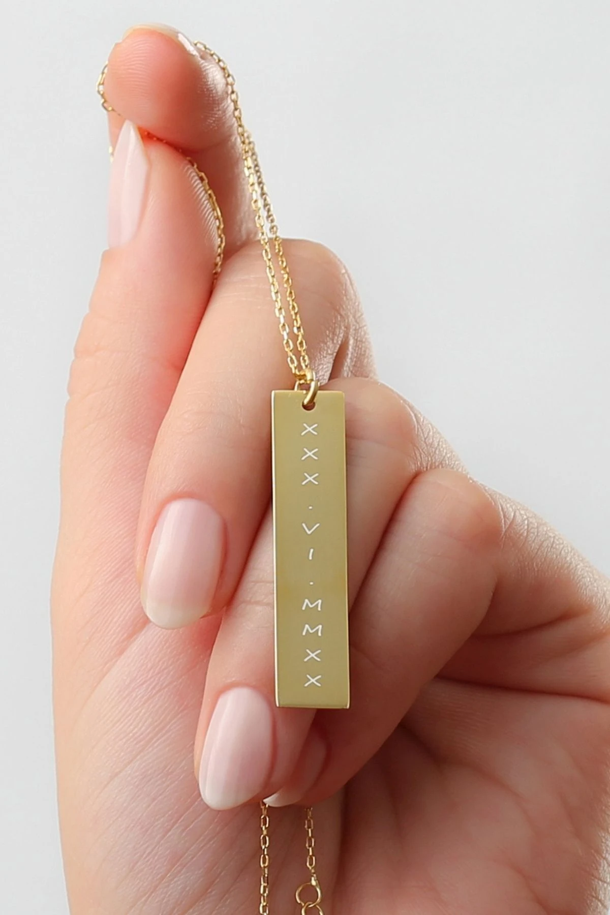 Gümüş Kişiye Özel Tarihli Plaka Kolye