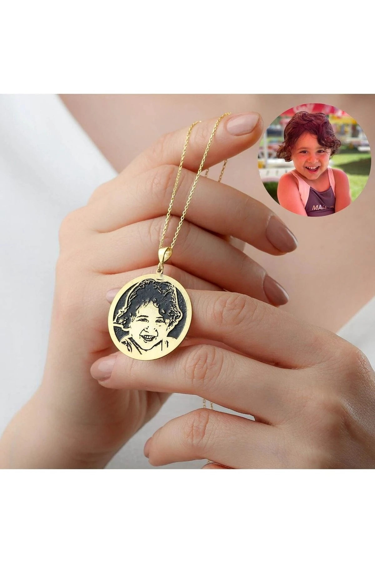 Gümüş Kişiye Özel Kazıma Resimli Kolye