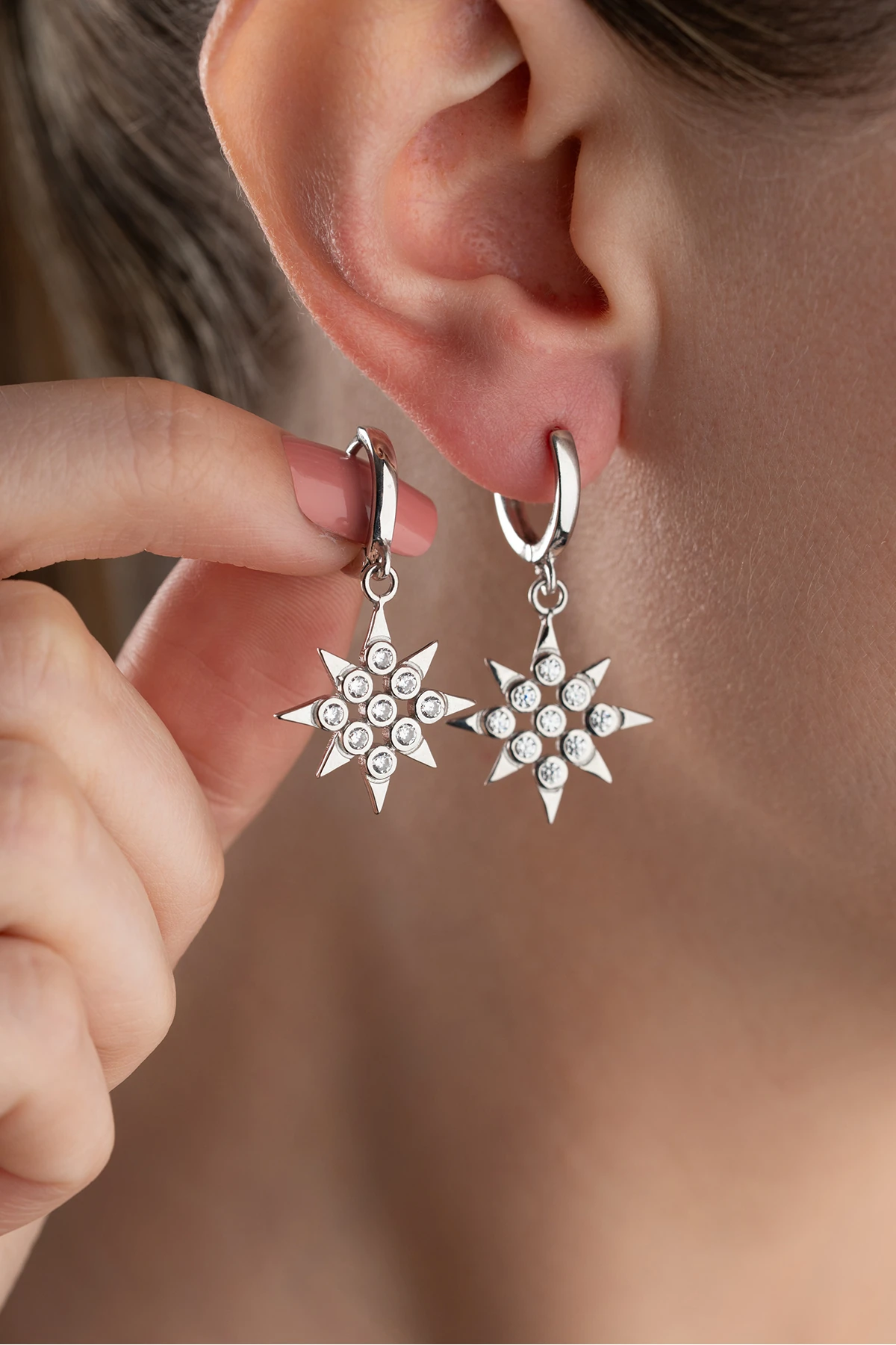 Gümüş Taşlı Yıldız Küpe