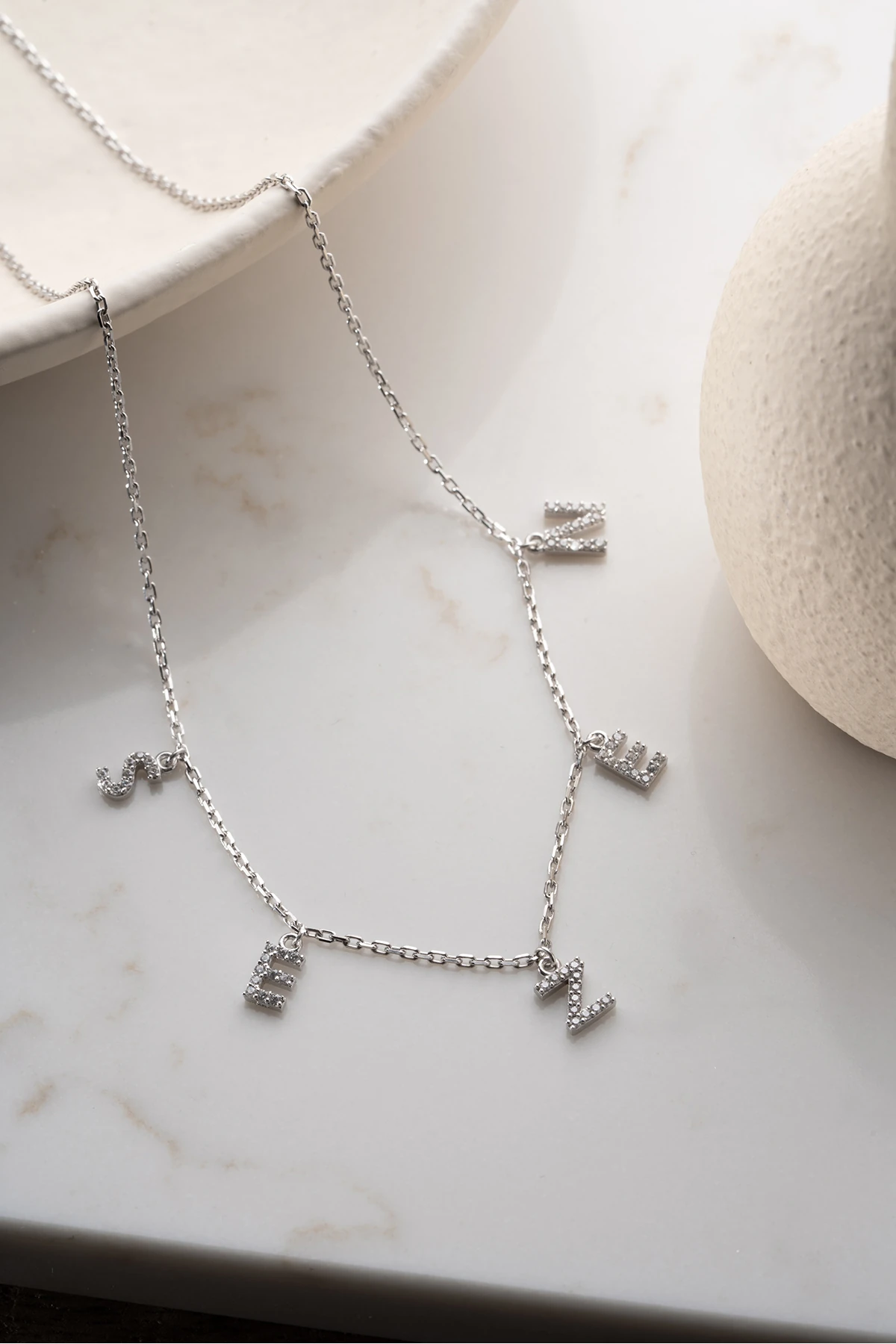 Gümüş İsimli Kolye