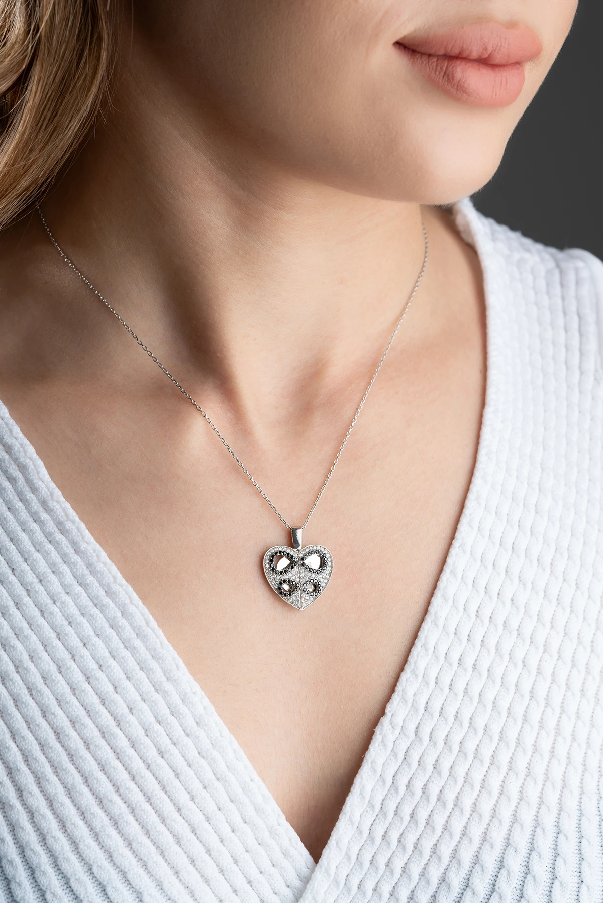 Gümüş Açılabilen İsimli Kalp Kolye