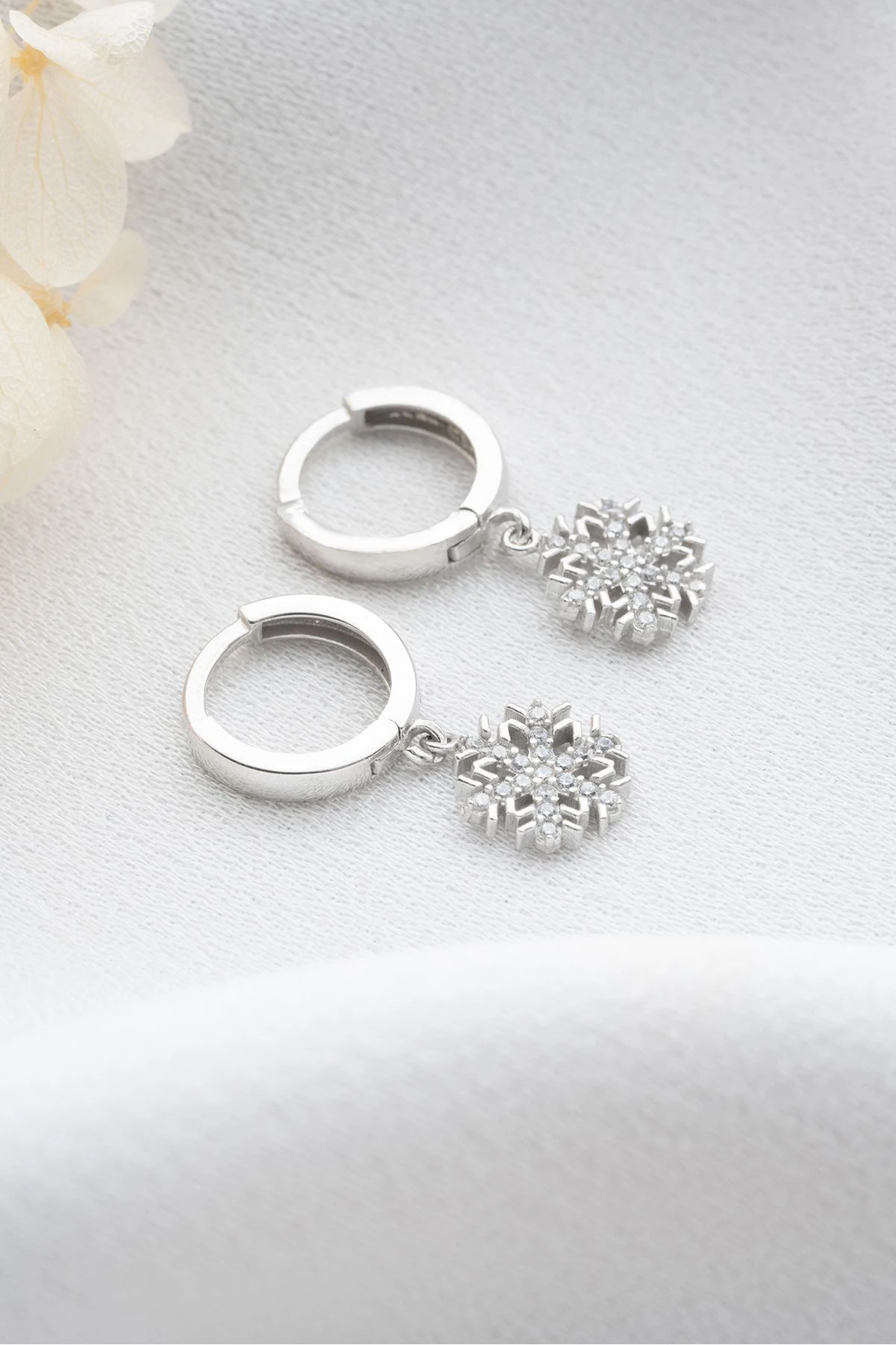 Gümüş Kartanesi Gümüş Küpe