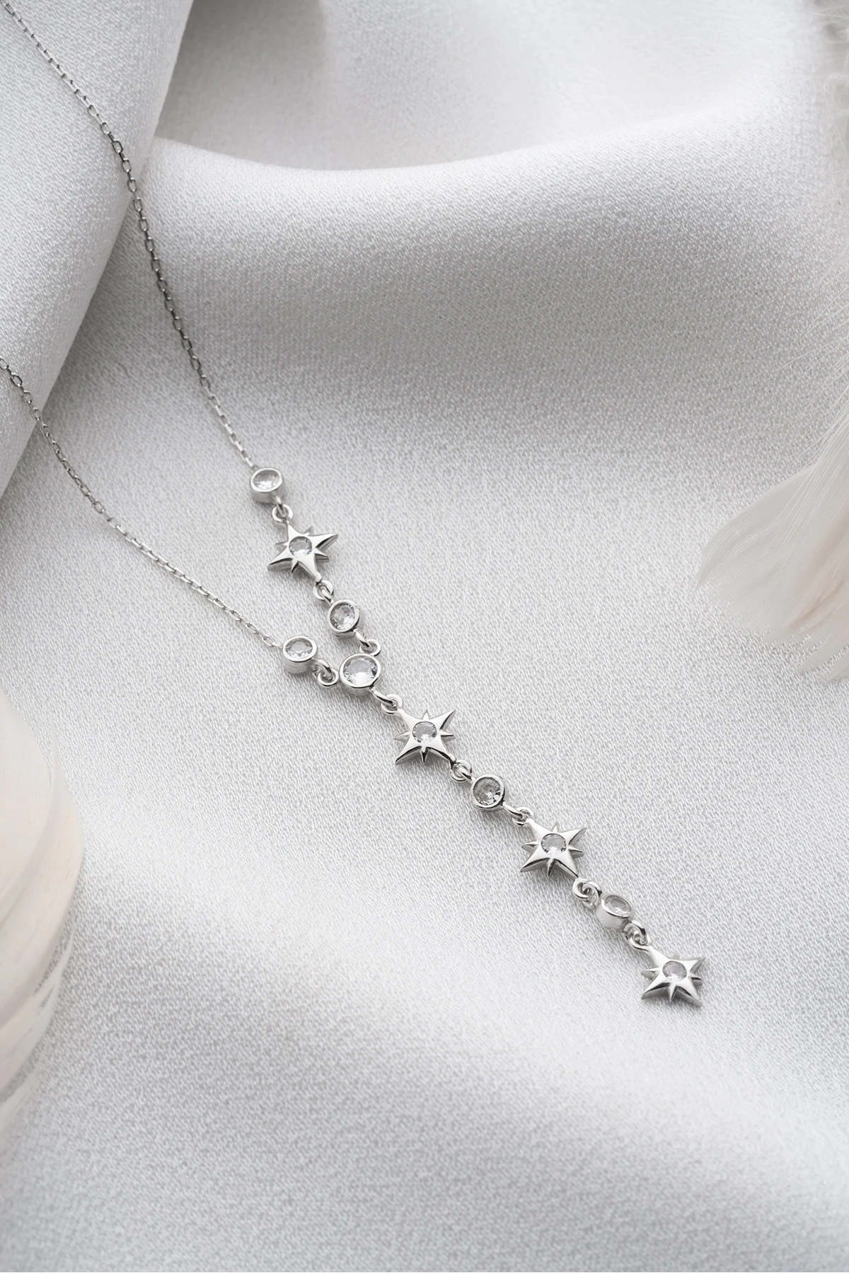 Gümüş Akışlı Kutup Yıldızı Kolye