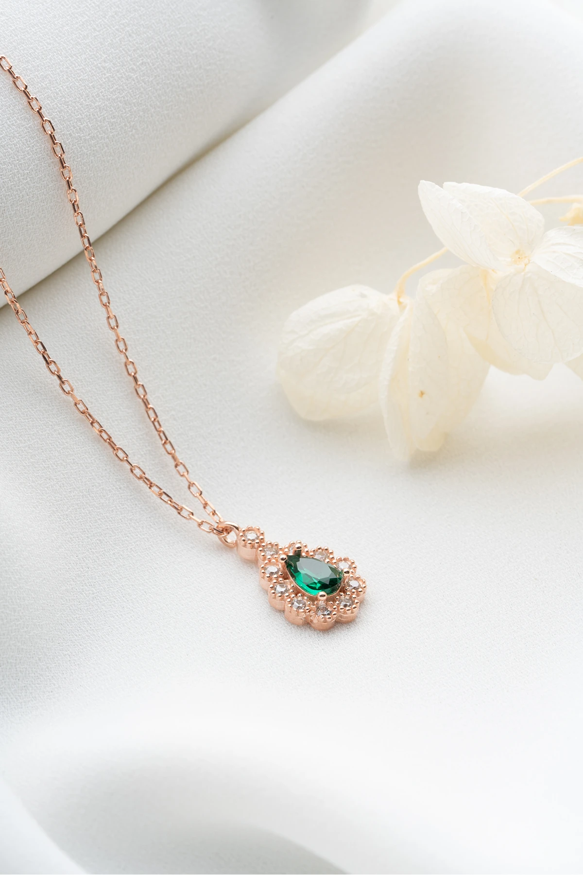 Gümüş Zümrüt Yeşili Damla Kolye