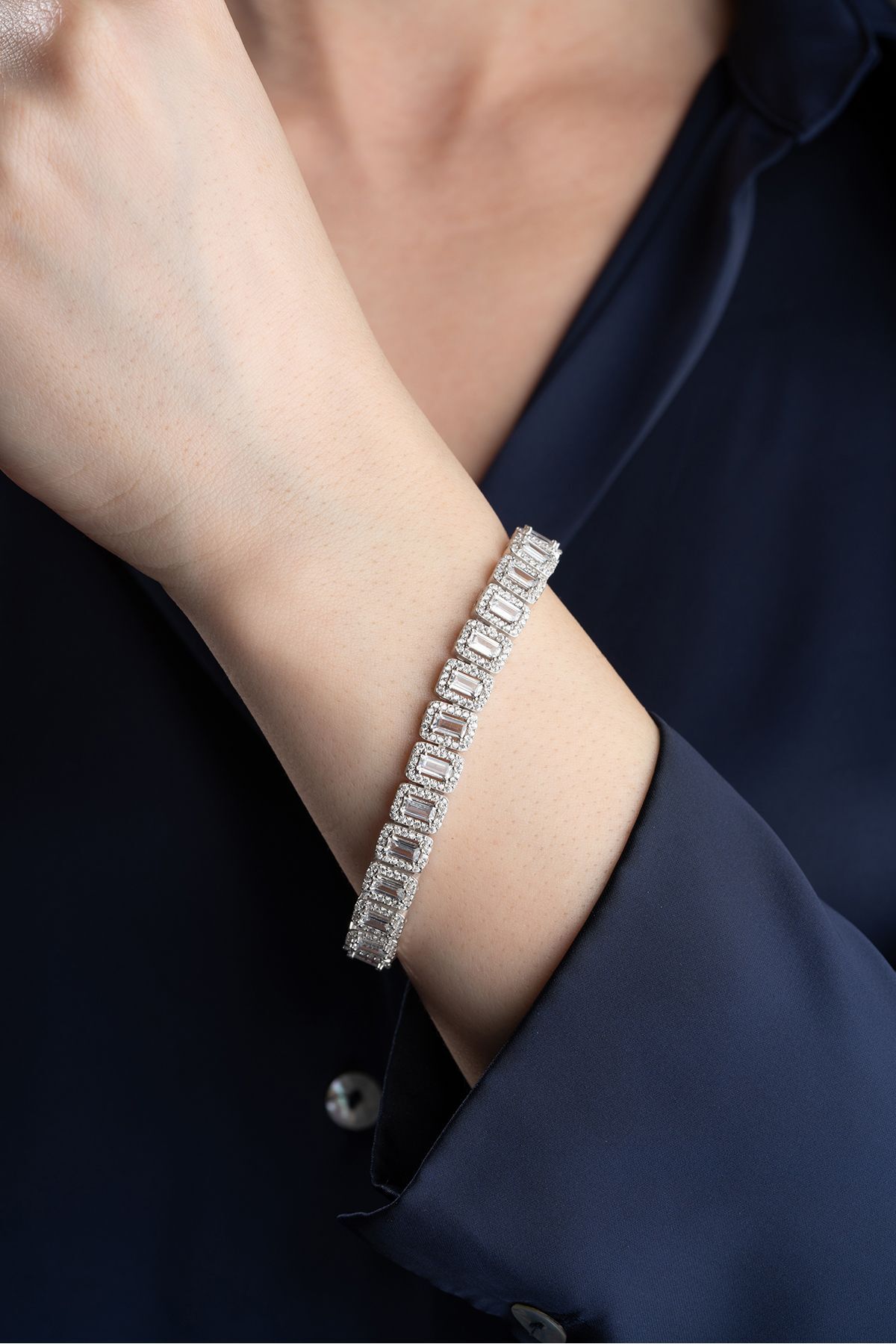 Gümüş Baget Taşlı Bileklik