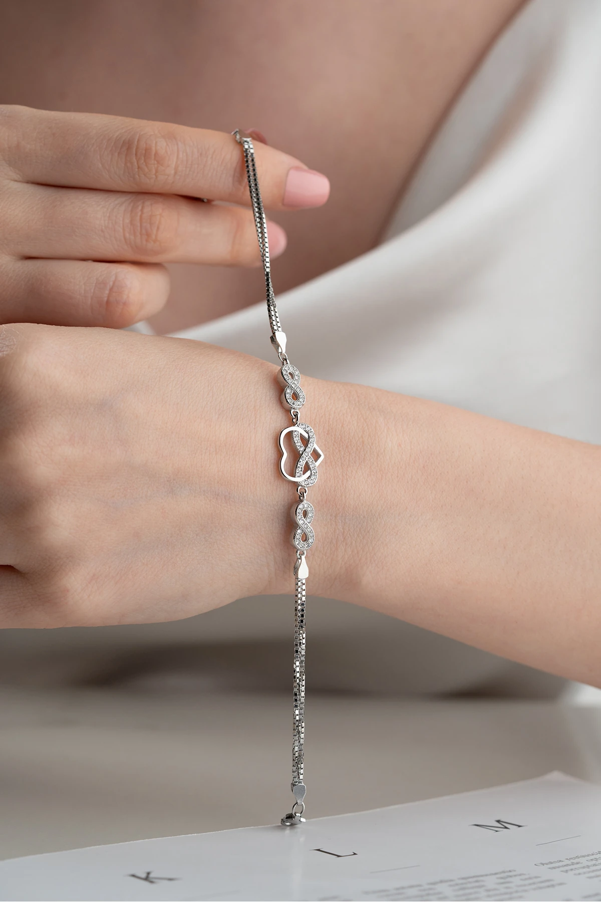 Gümüş Sonsuzluklu Kalp Bileklik