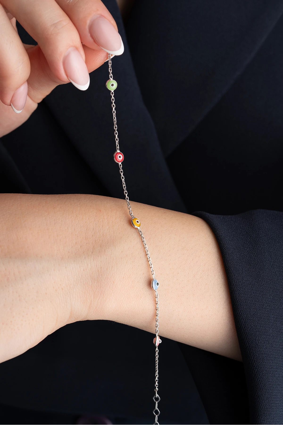 Gümüş Renkli Nazarlı Bileklik