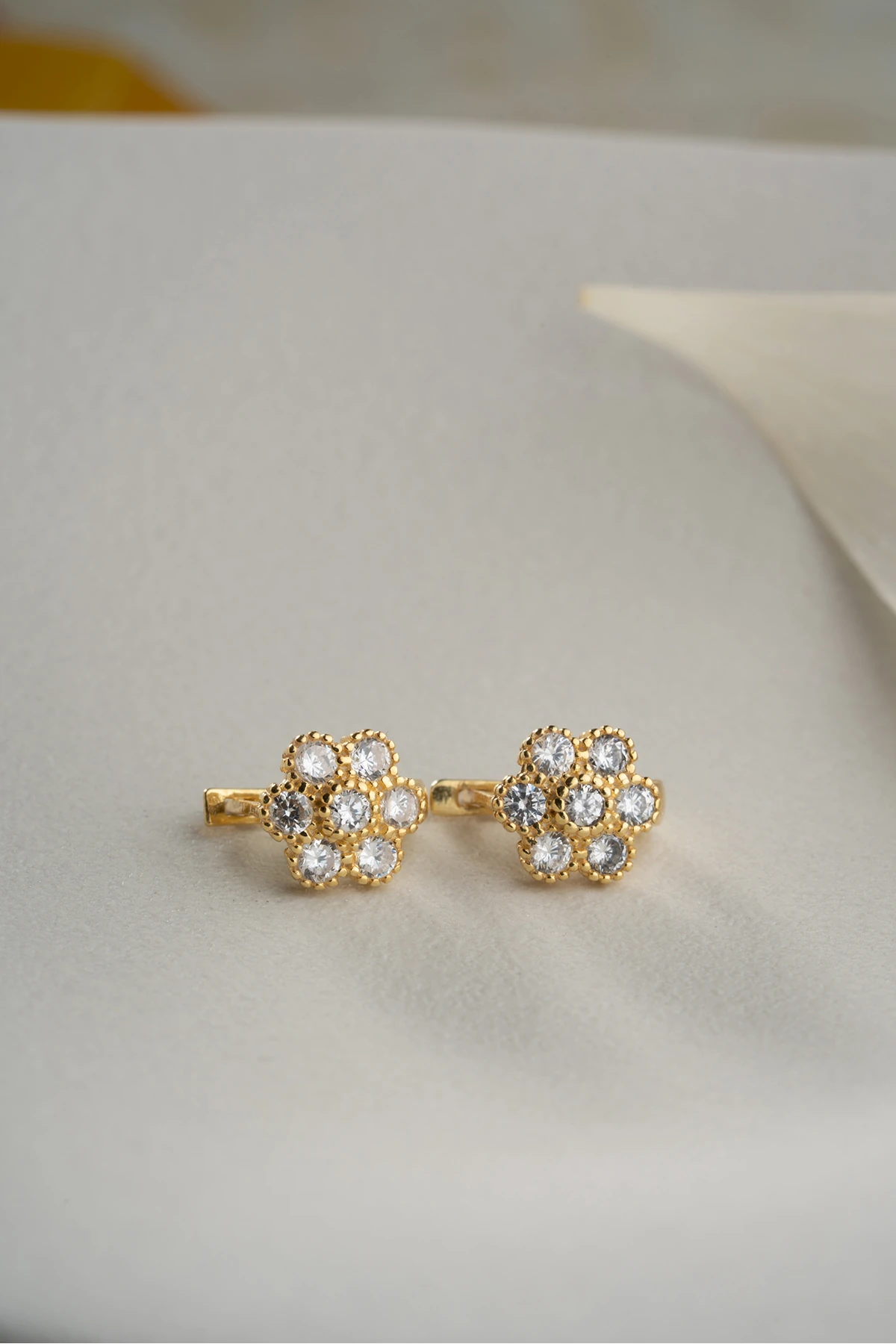 Gümüş Zirkon Taşlı Küpe