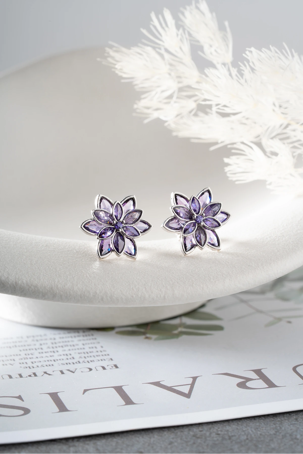 Gümüş Mor Taşlı Lotus Küpe