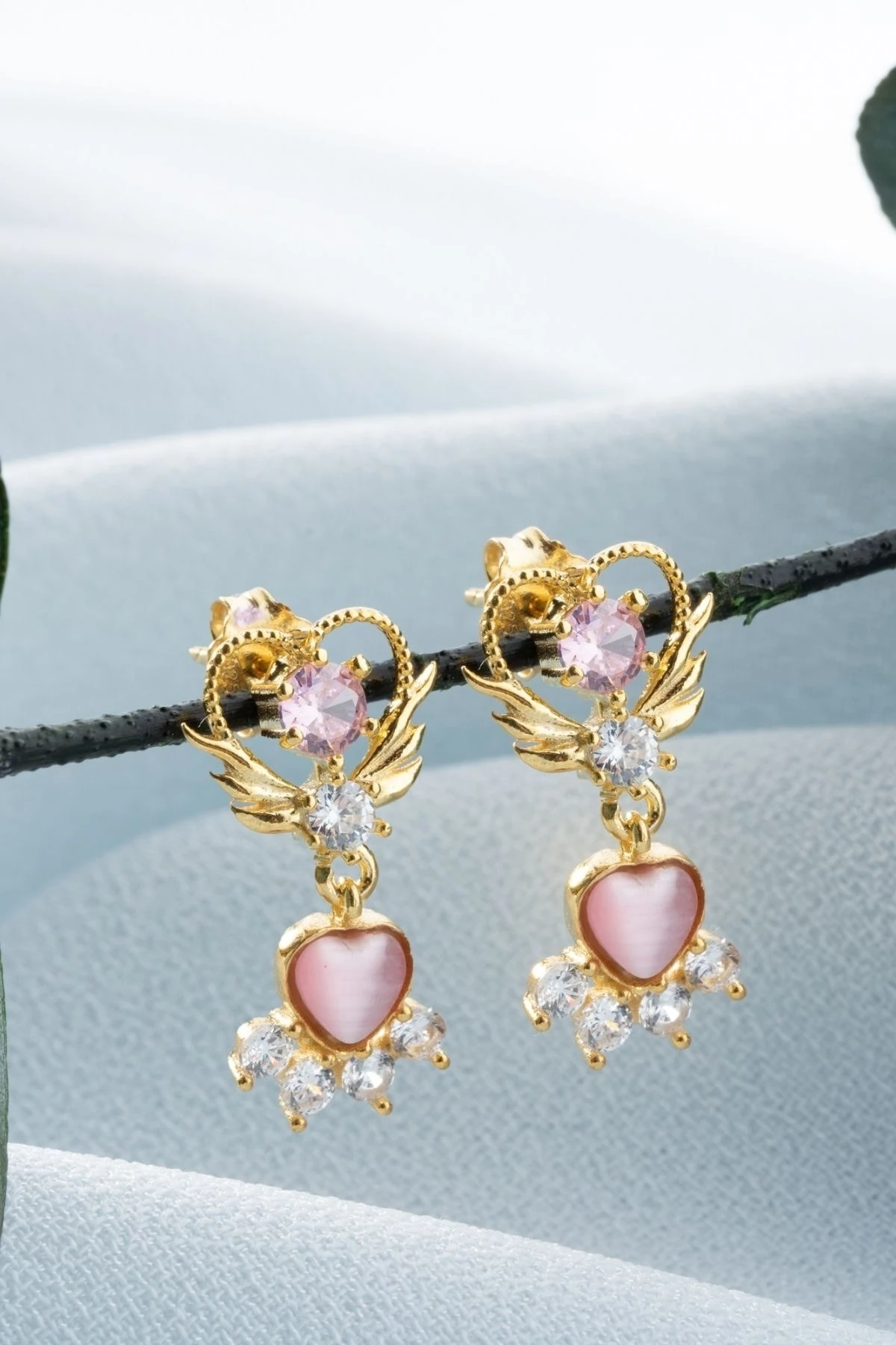 Gümüş Kanatlı Kalp Küpe