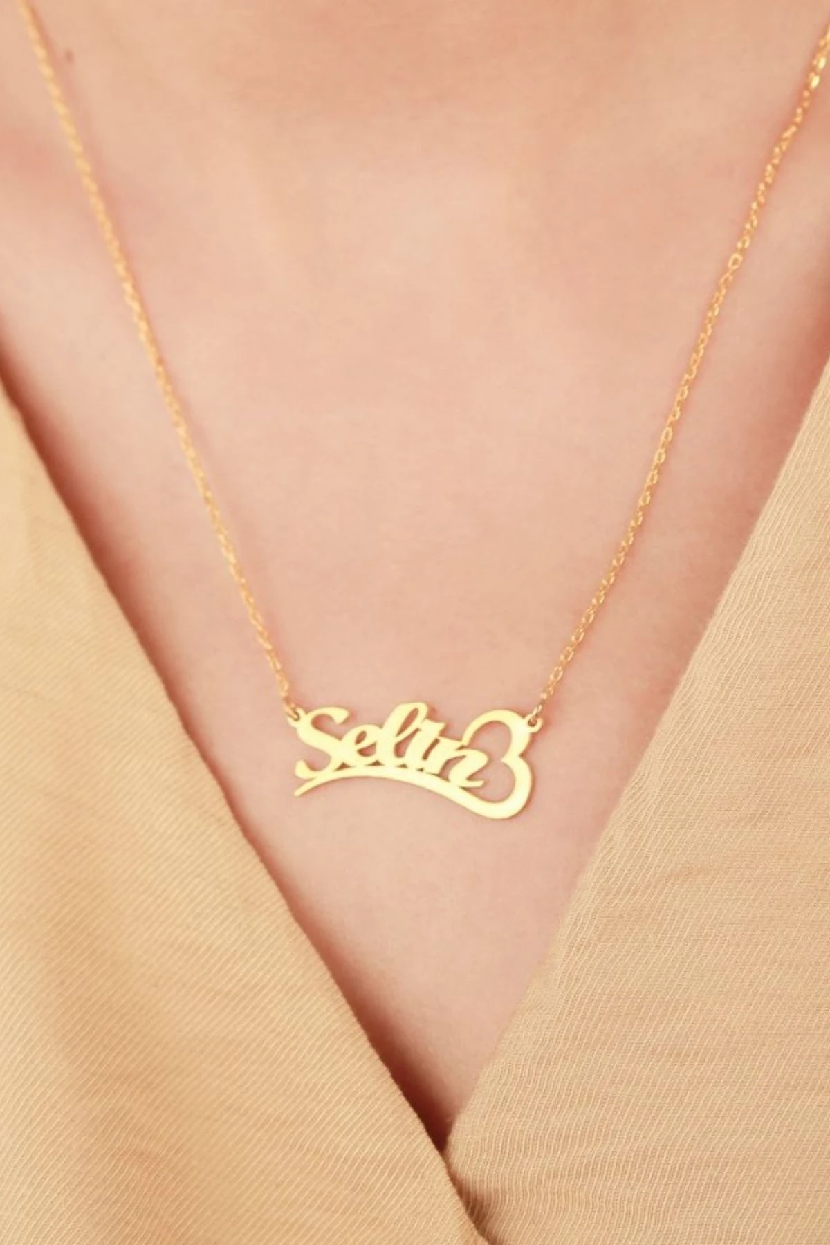 Gümüş Isimli Kalpli Kolye