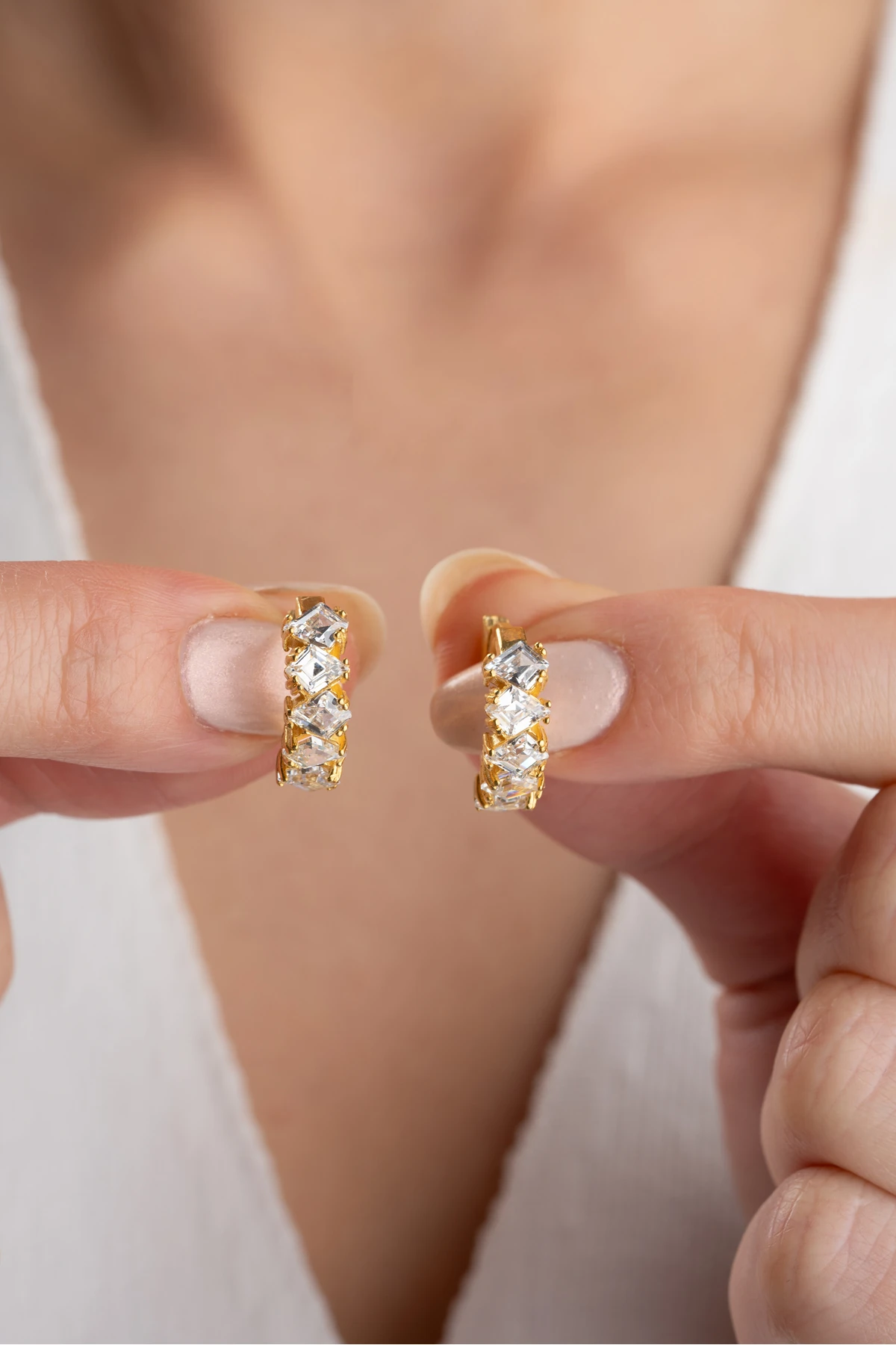 Gümüş Zirkon Taşlı Halka Küpe