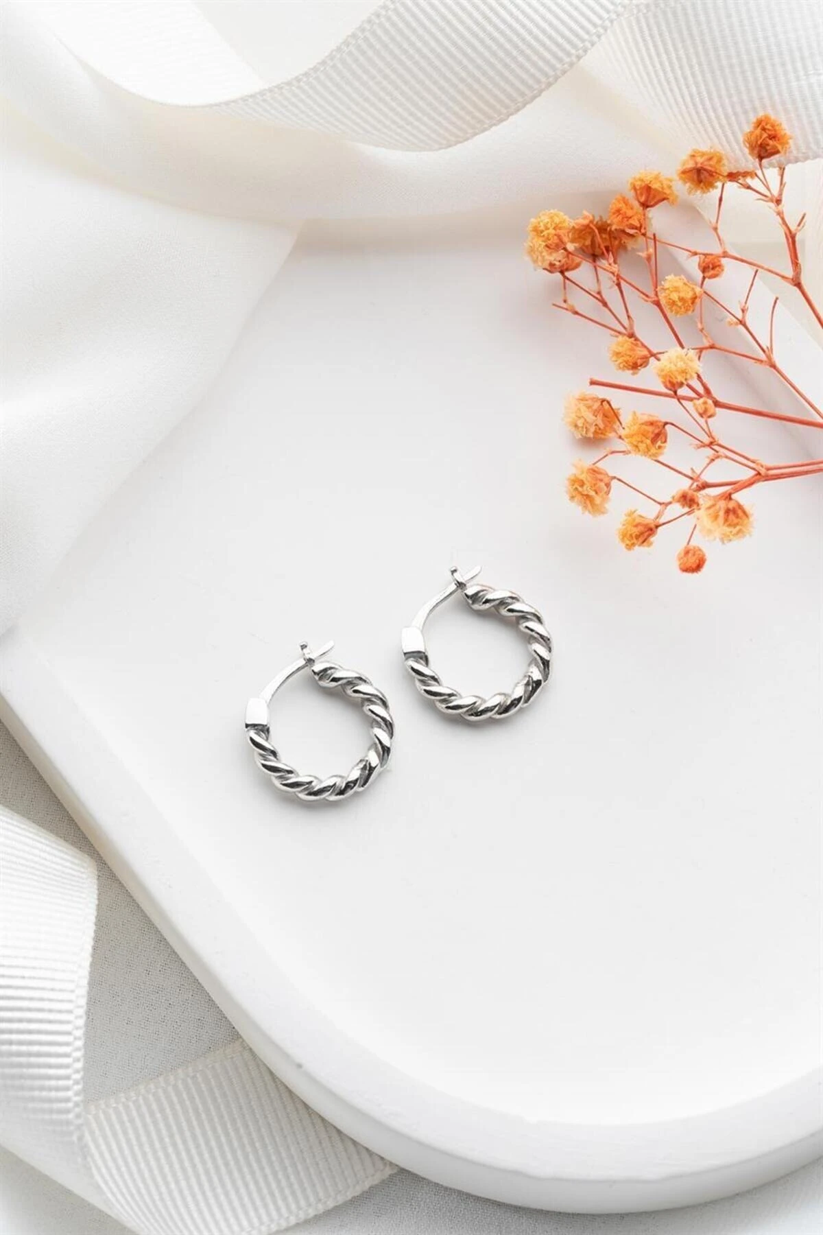 Rodyum Desenli Halka Gümüş Küpe