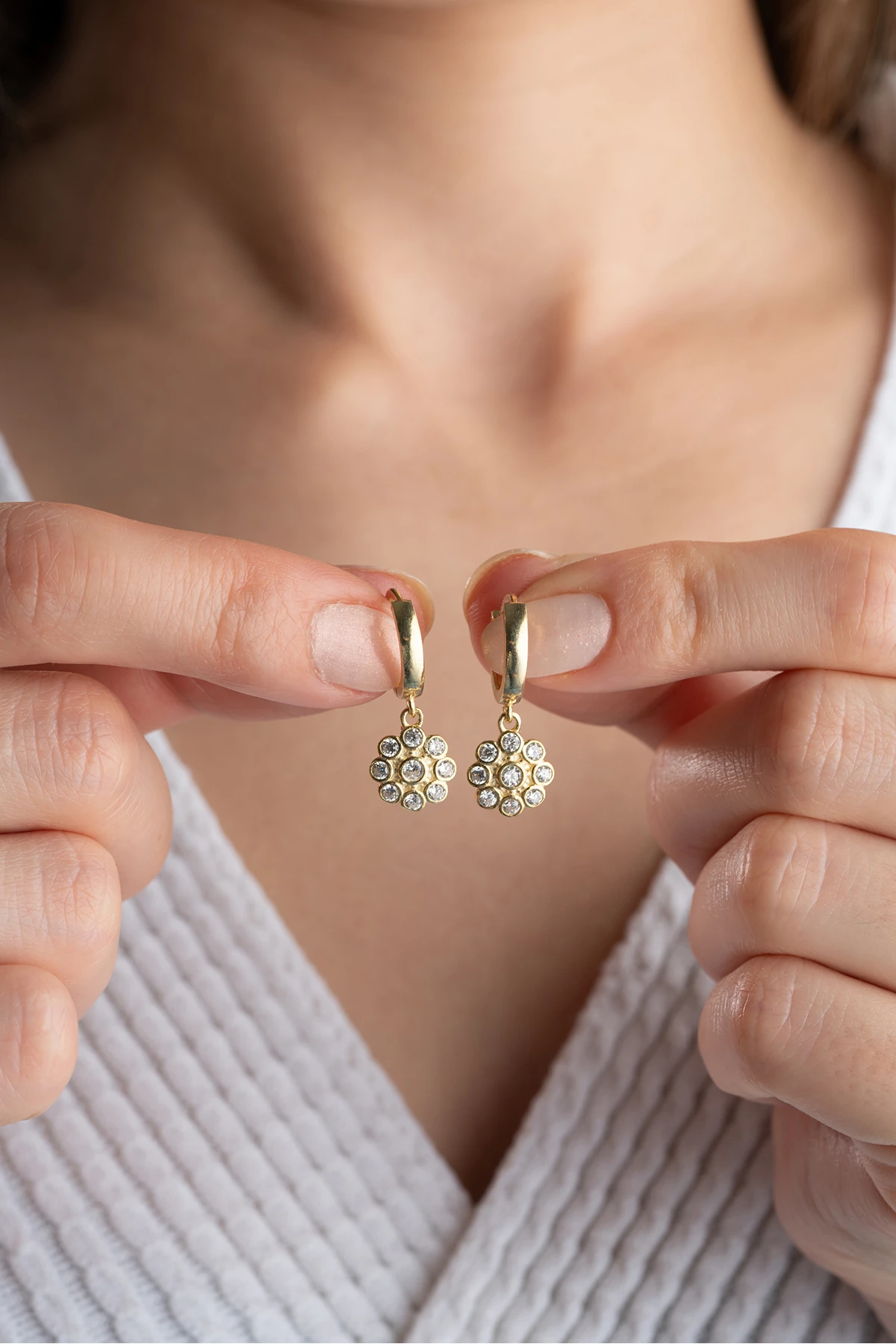 Gümüş Taşlı Çiçek Küpe