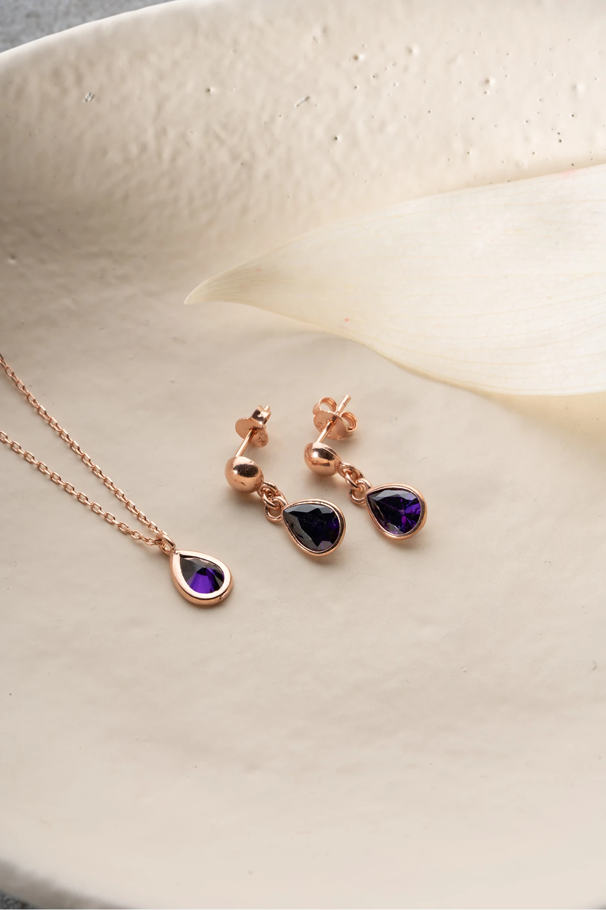 Gümüş Amatis Taşlı Damla Takı Seti