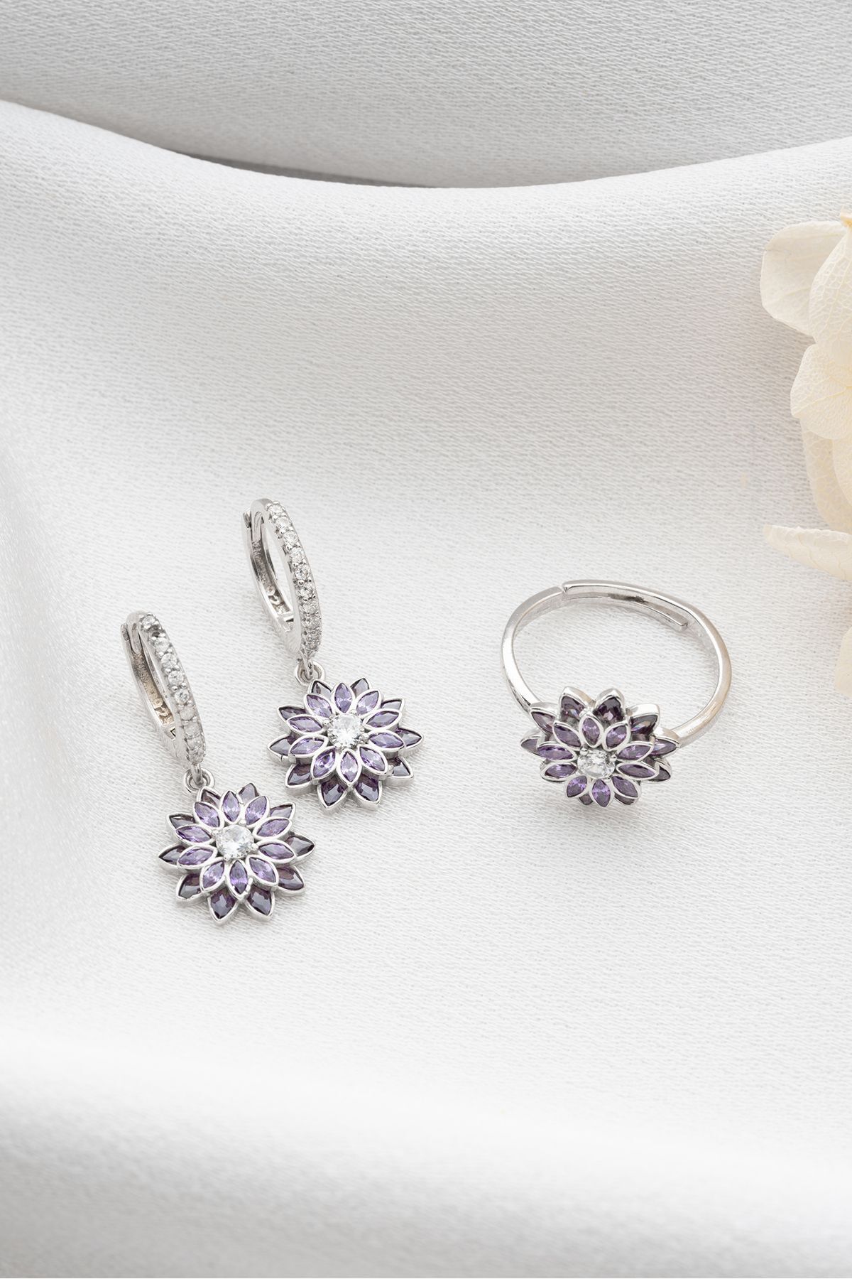 Gümüş Lotus Çiçeği Yüzük Küpe Seti