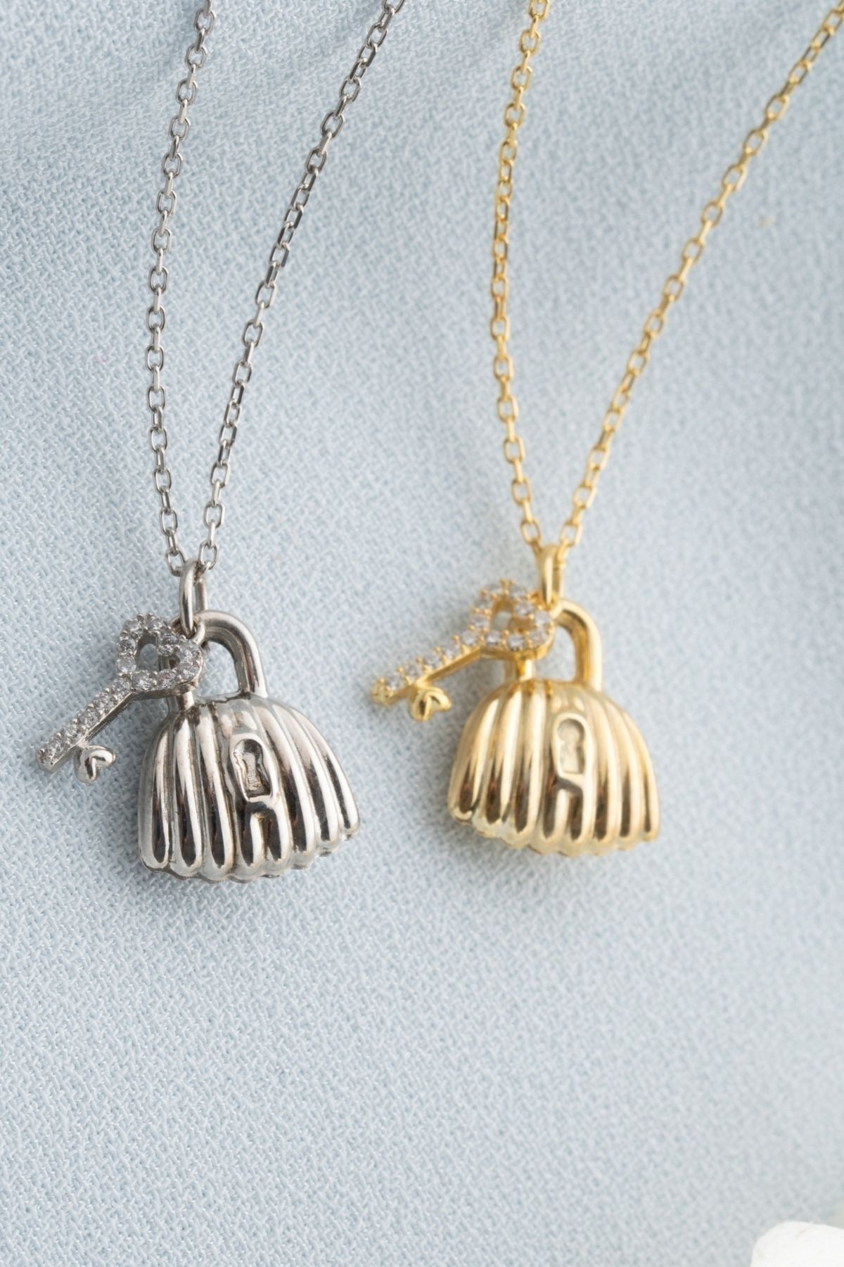 Gümüş Anahtarlı Kolye