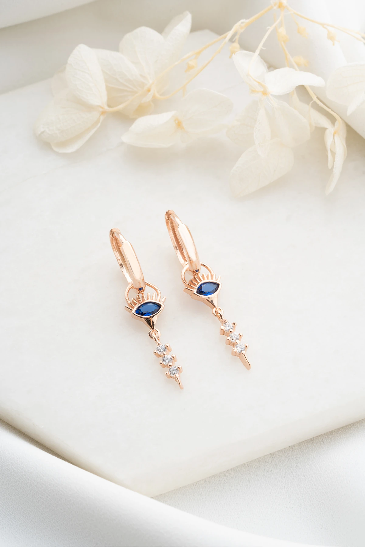 Rose Sallantılı Göz Gümüş Küpe