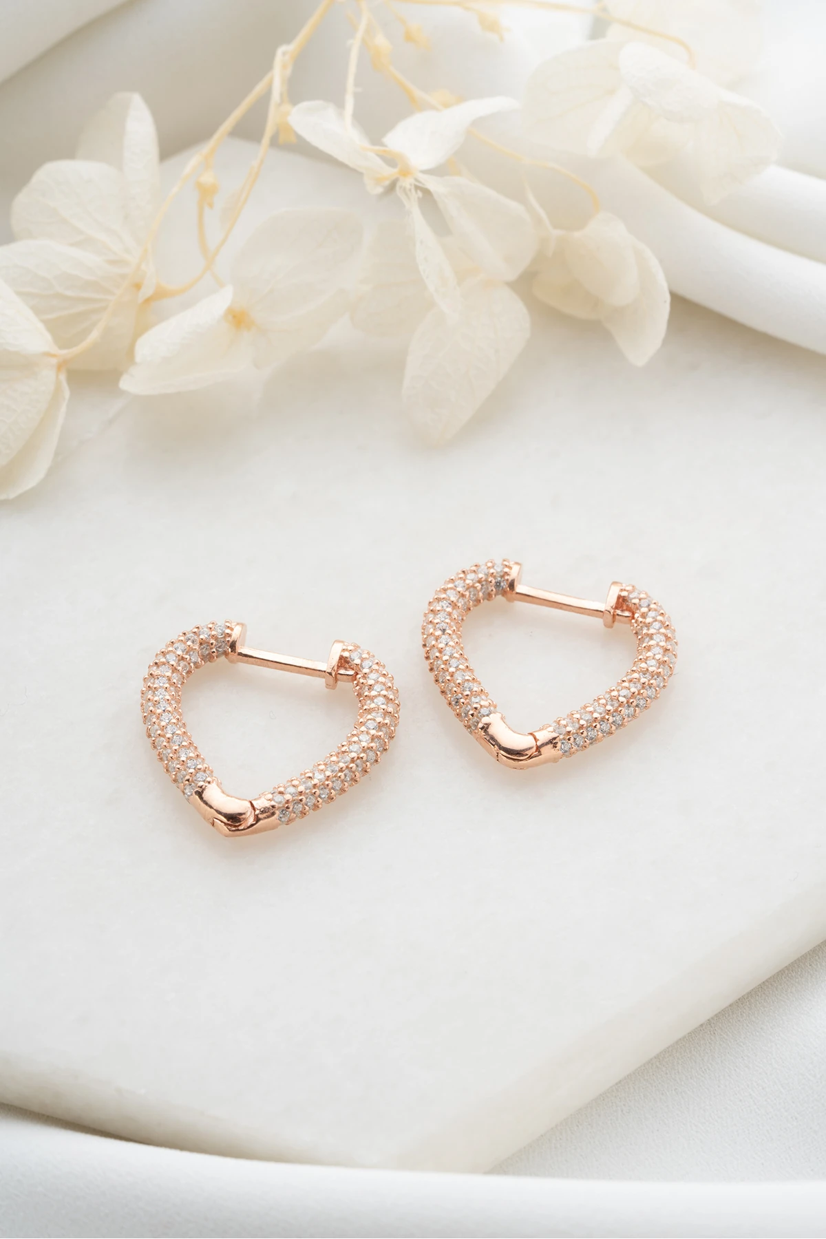 Gümüş Zirkon Taşlı Kalp Küpe