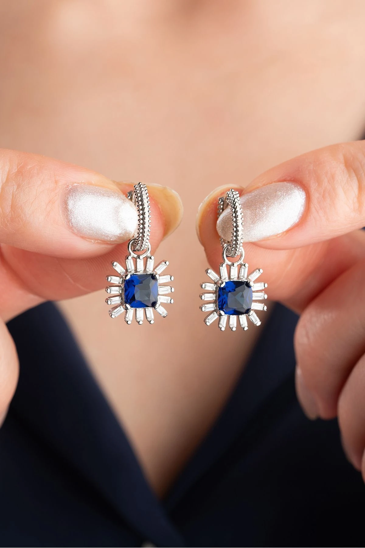 Gümüş Baget Taşlı Küpe