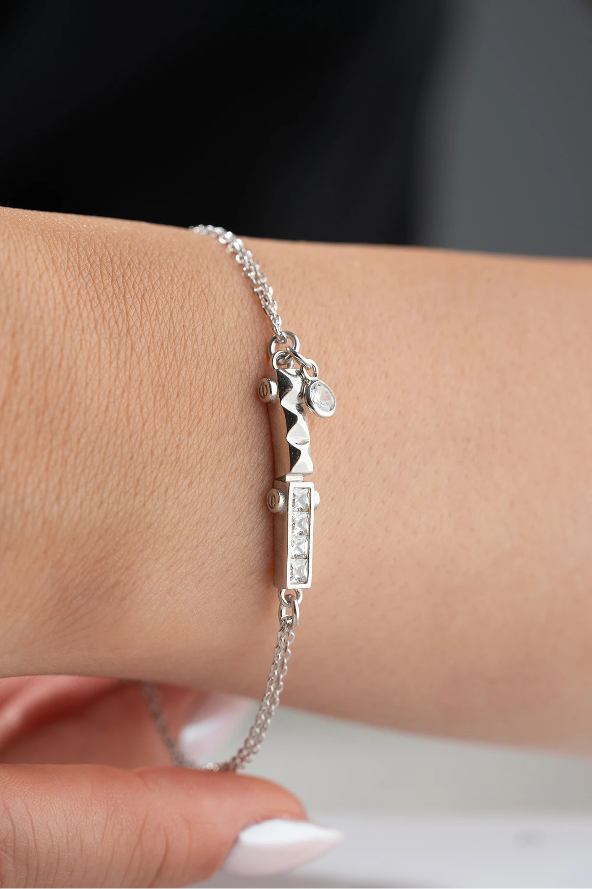 Gümüş Beyaz Baget Taşlı Bileklik