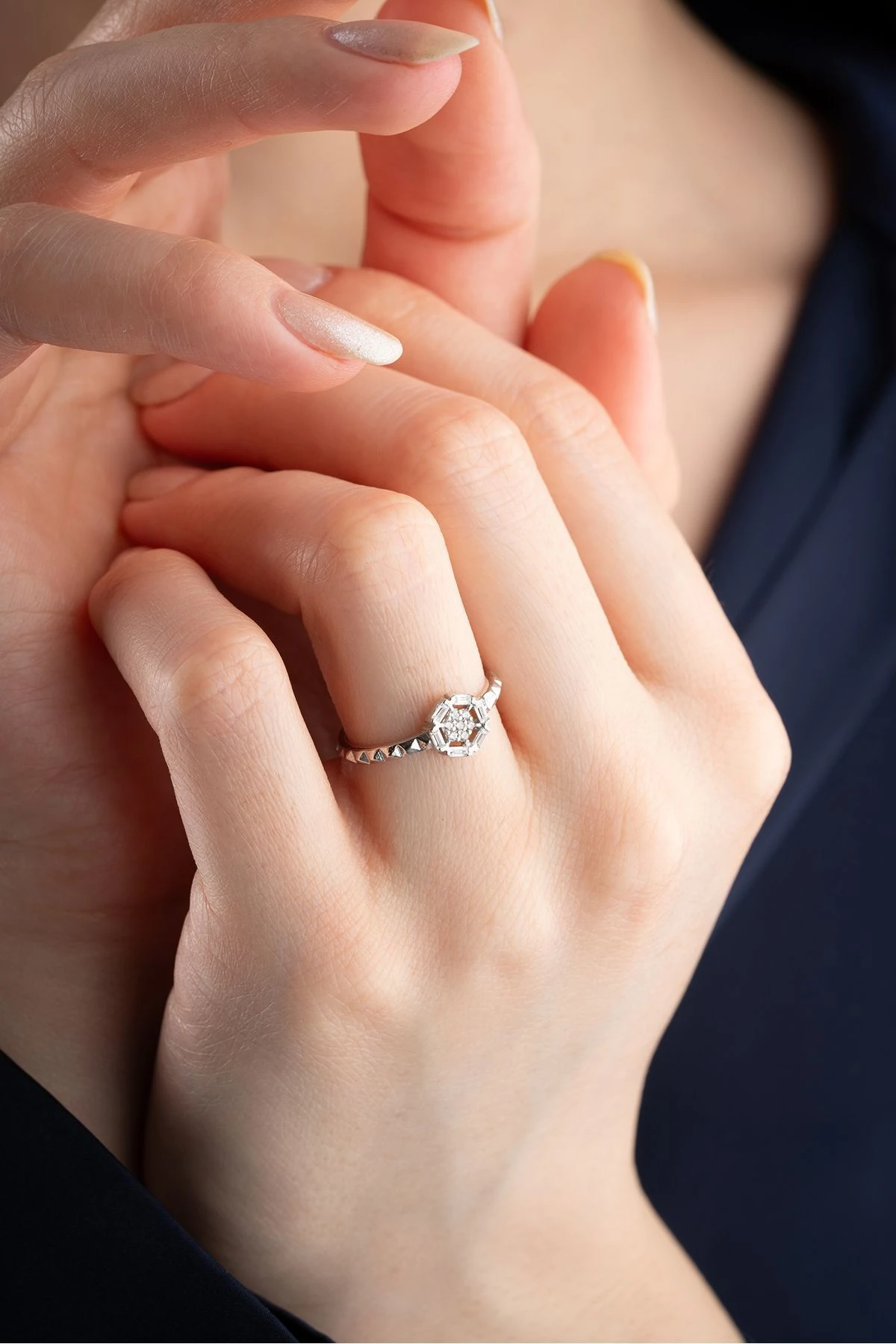 Gümüş Zirkon Taşlı Yüzük