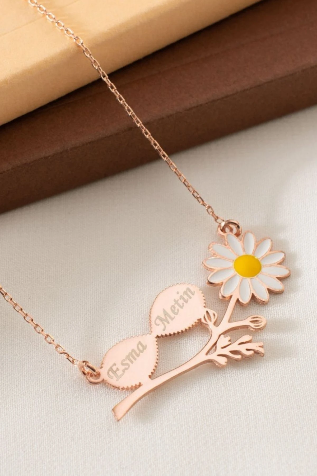 Gümüş Isimli Papatya Kolye