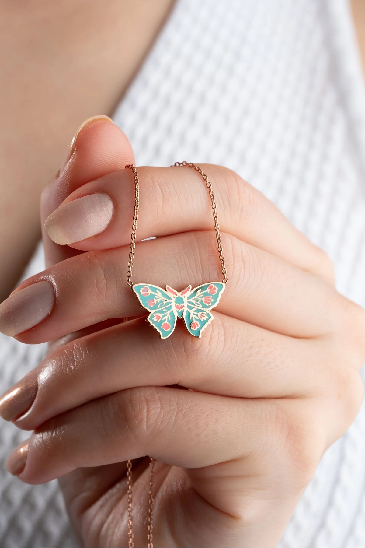 Gümüş Mineli Kelebek Kolye