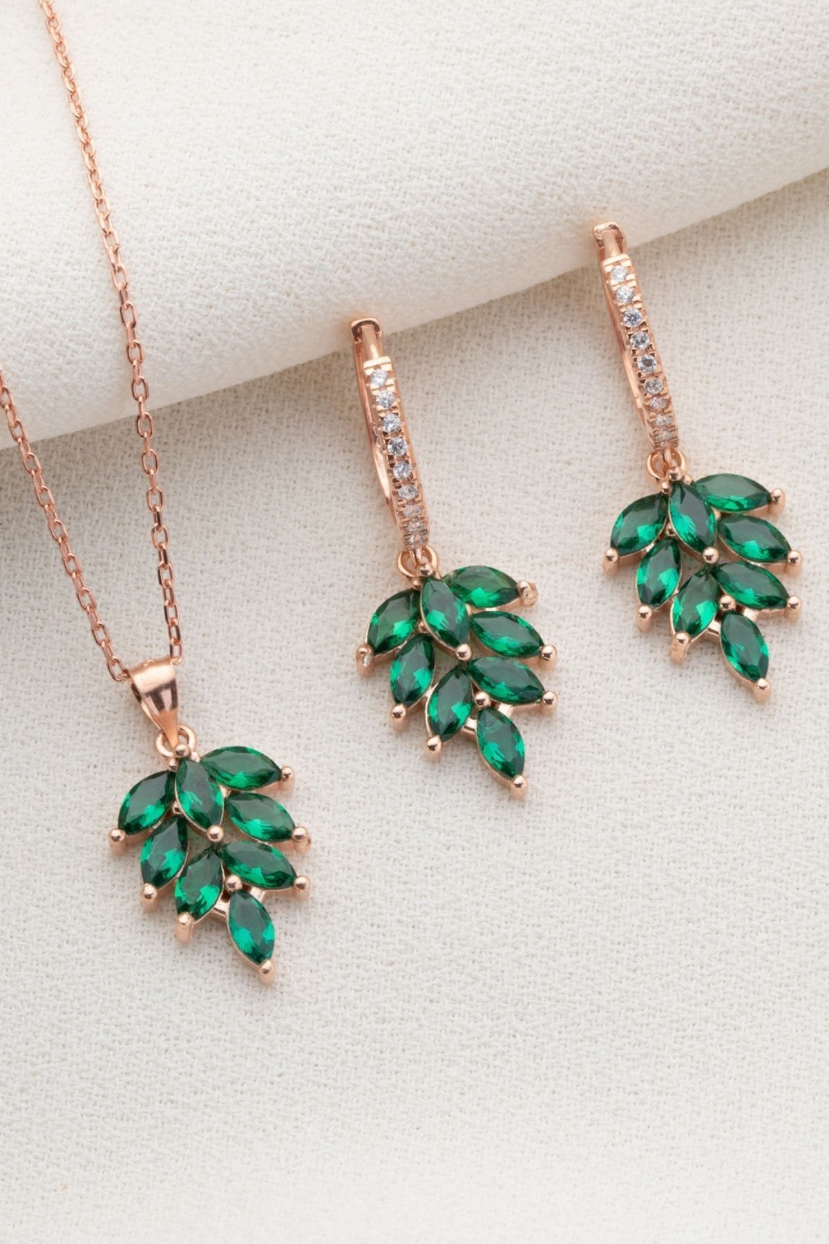 Gümüş Zümrüt Yeşili Kolye Küpe Takı Seti