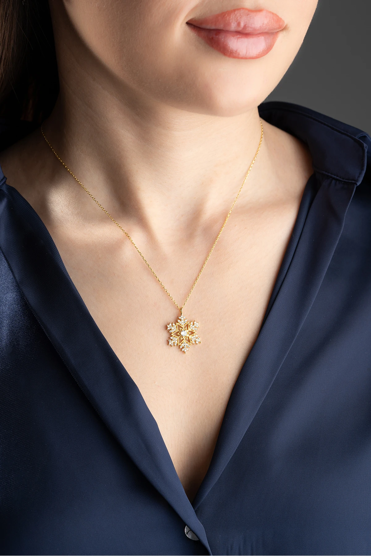 Gümüş Tektaşlı Kartanesi Kolye