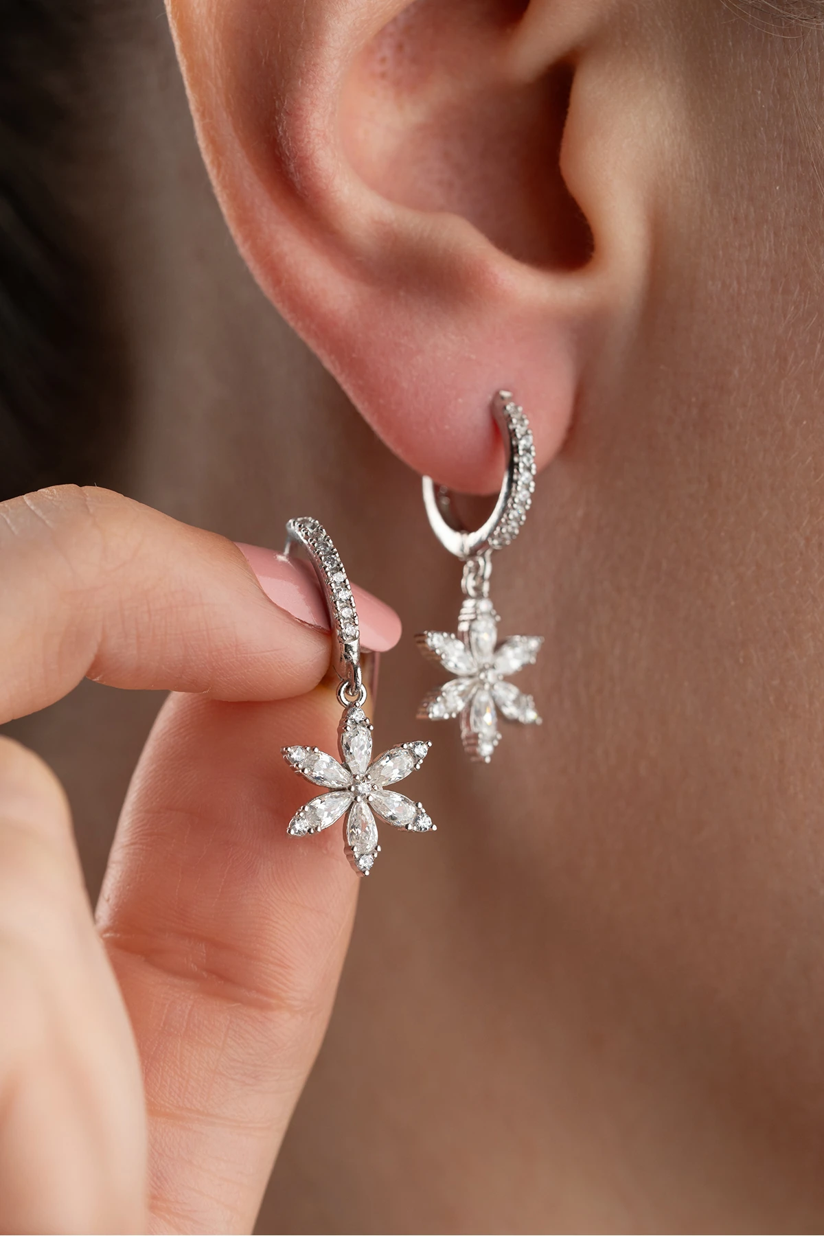 Gümüş Lotus Çiçeği Küpe