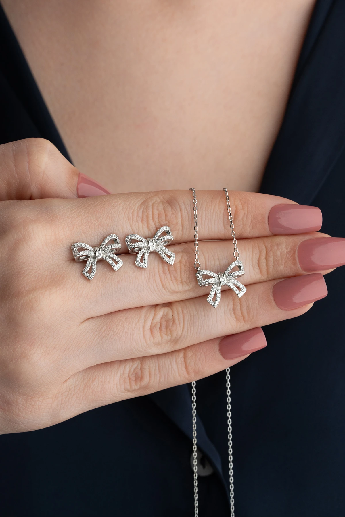 Gümüş Işıklı Kutuda Fiyonk Set Takım