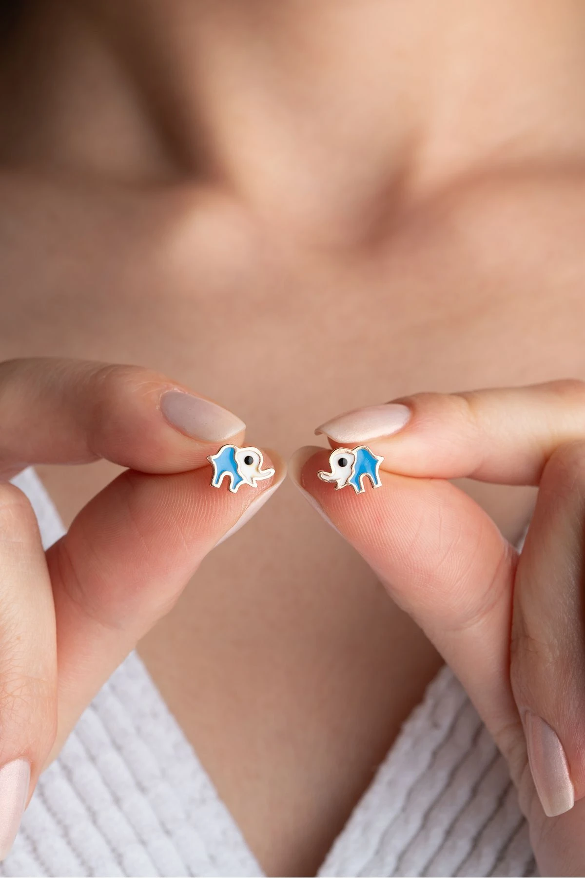 Gümüş Minik Fil Çivili Küpe