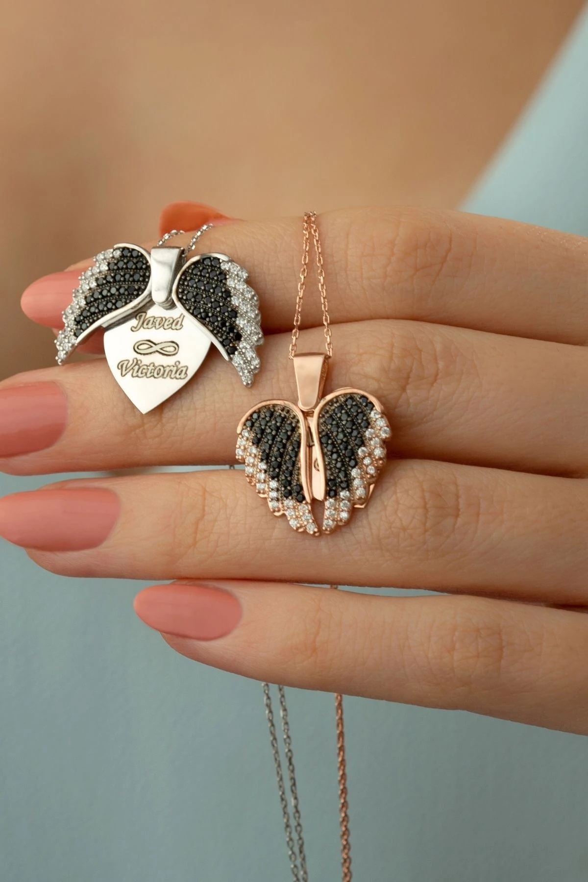 Gümüş Kişiye Özel Kanatlı Açılabilen Kalp Kolye