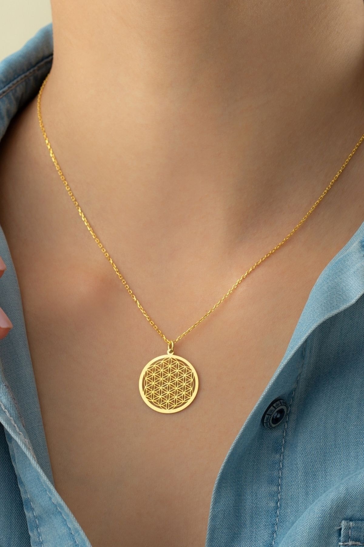 Gümüş Yaşam Çiçeği Kolye