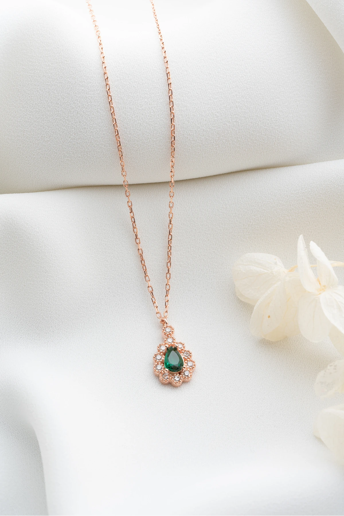 Gümüş Zümrüt Yeşili Damla Kolye