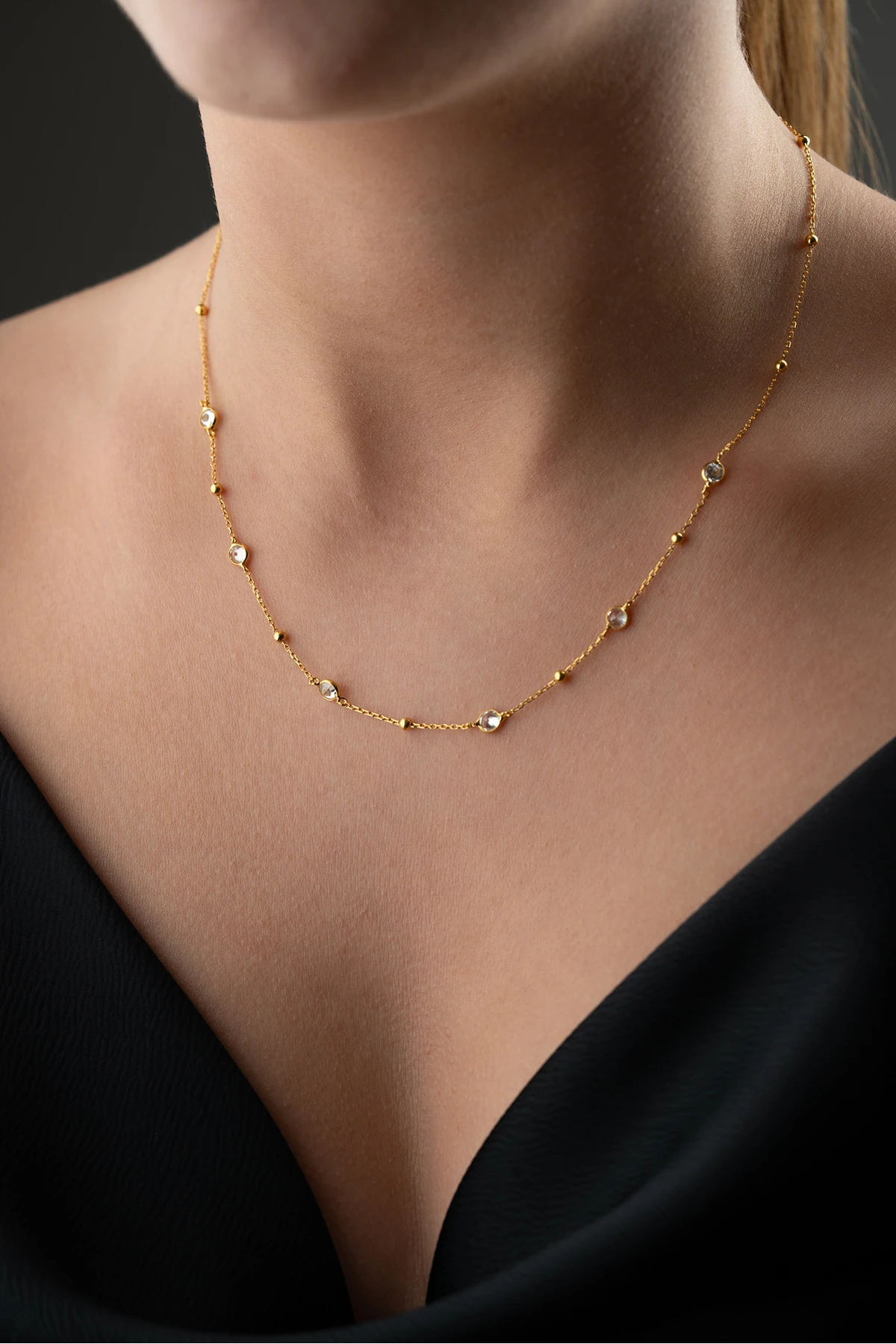 Gümüş Taşlı Model Kolye