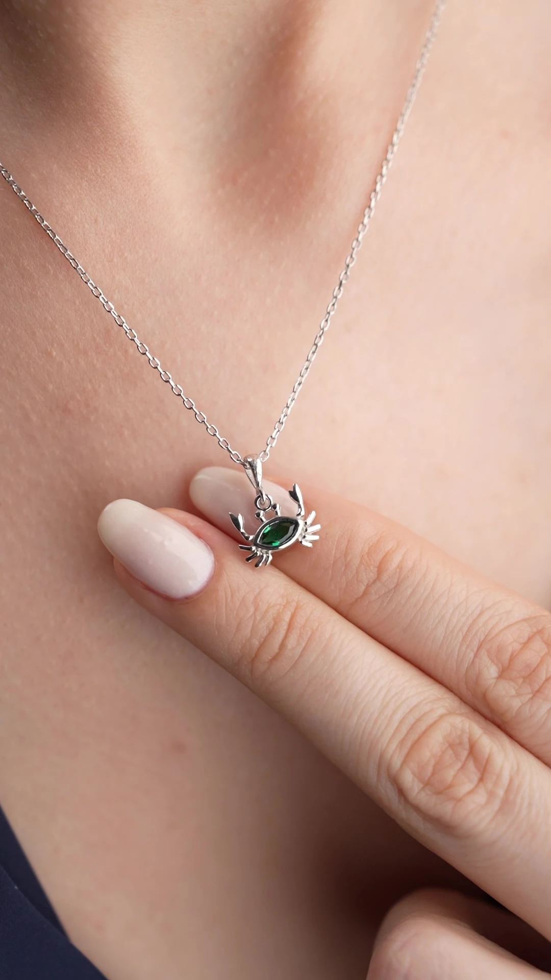 Gümüş Yengeç Model Kolye