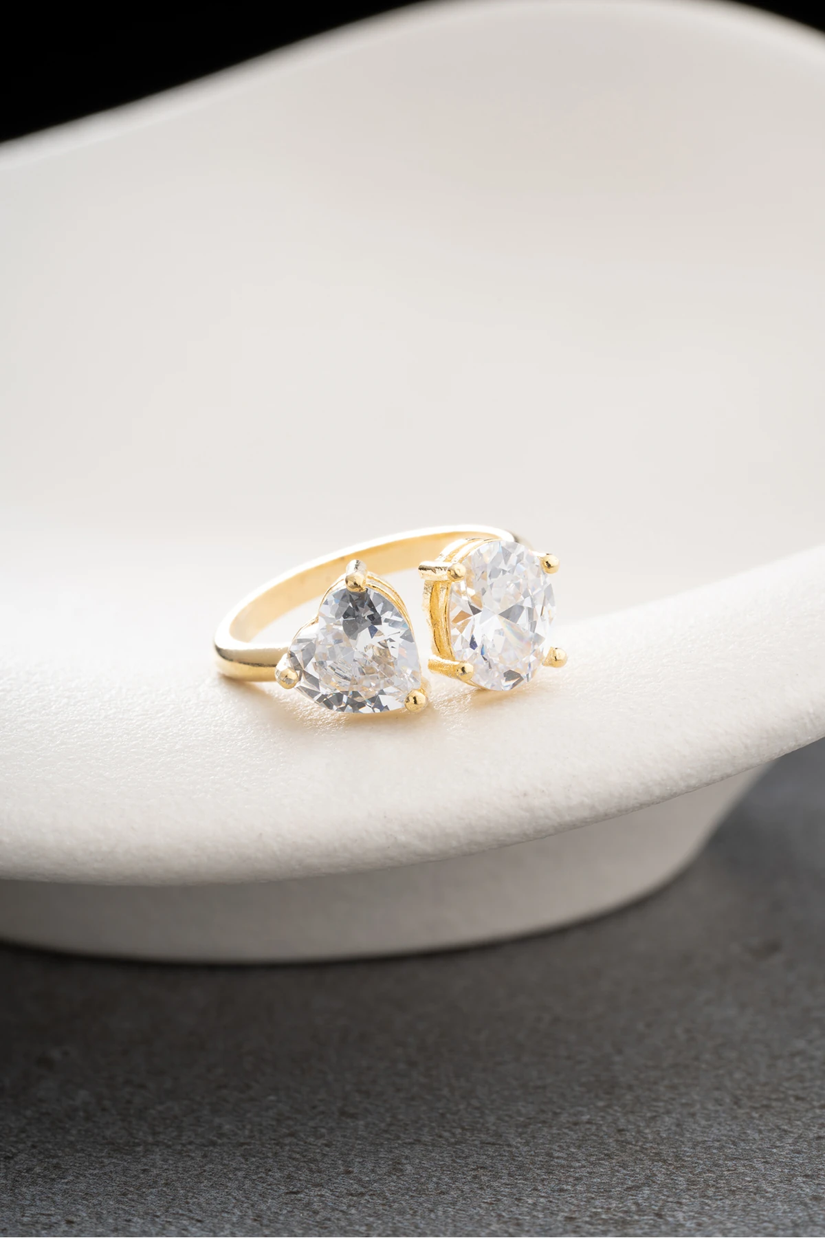 Gümüş Taşlı Model Yüzük