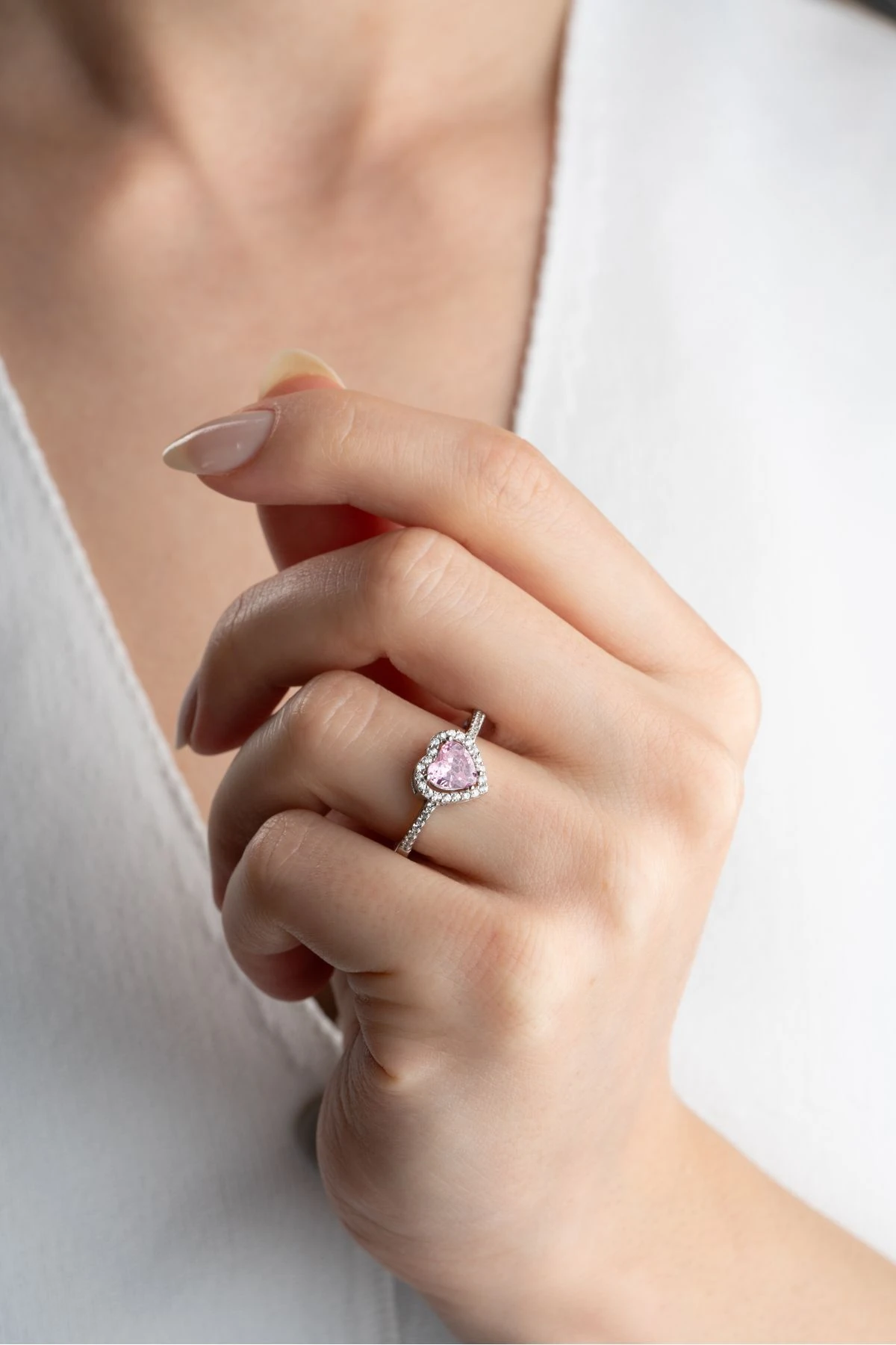 Gümüş Pembe Kalpli Yüzük