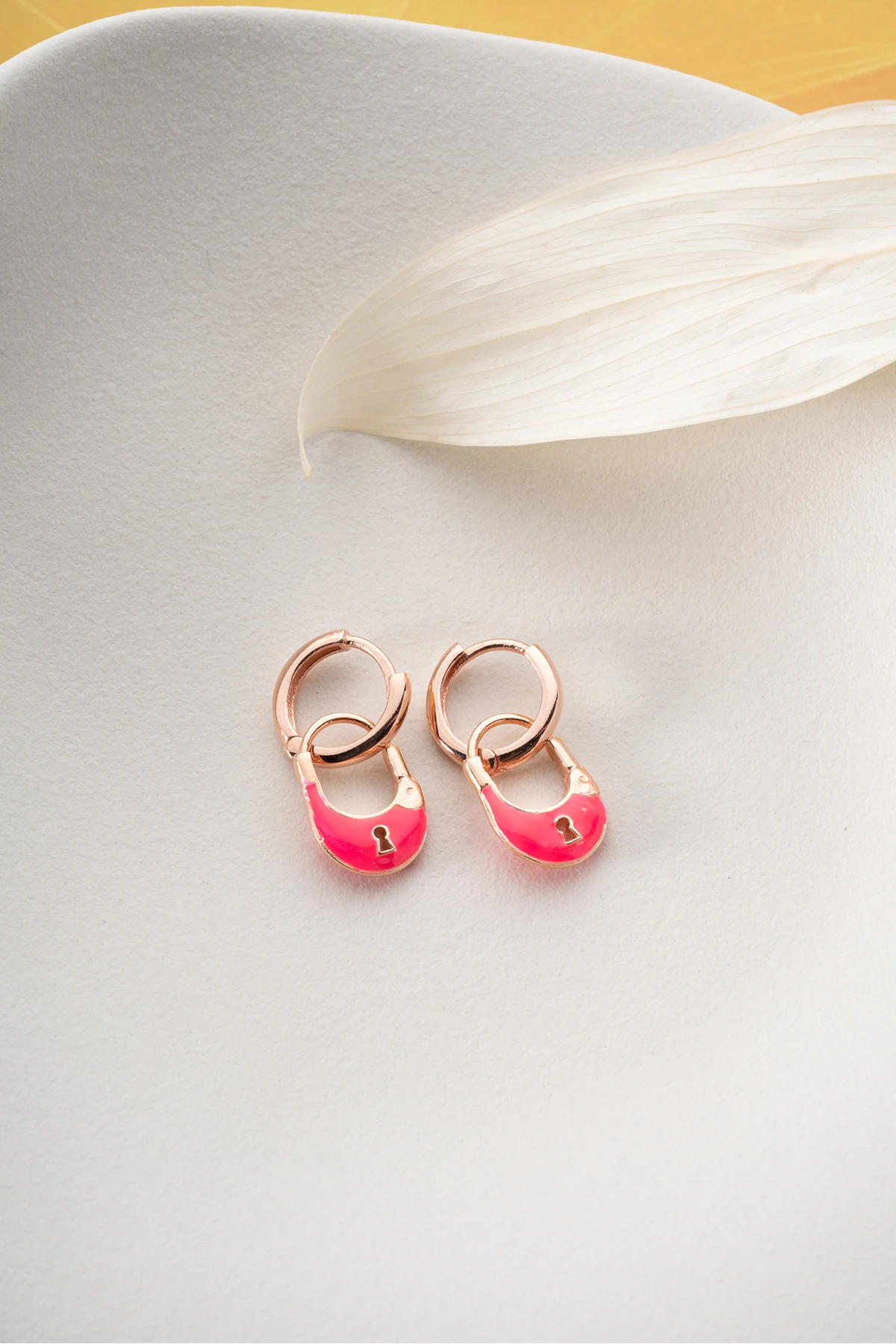 Gümüş Pembe Mineli Kilit Küpe