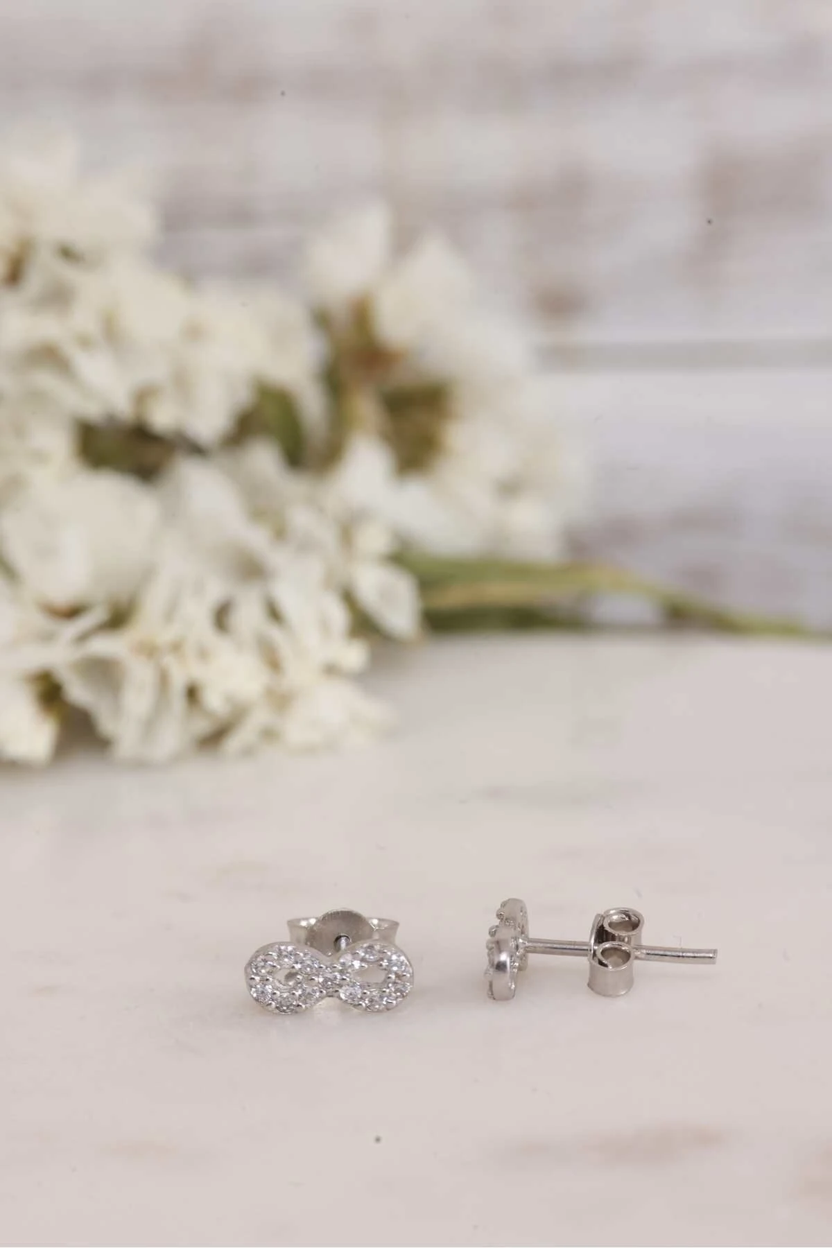 Gümüş Minik Sonsuzluk Küpe