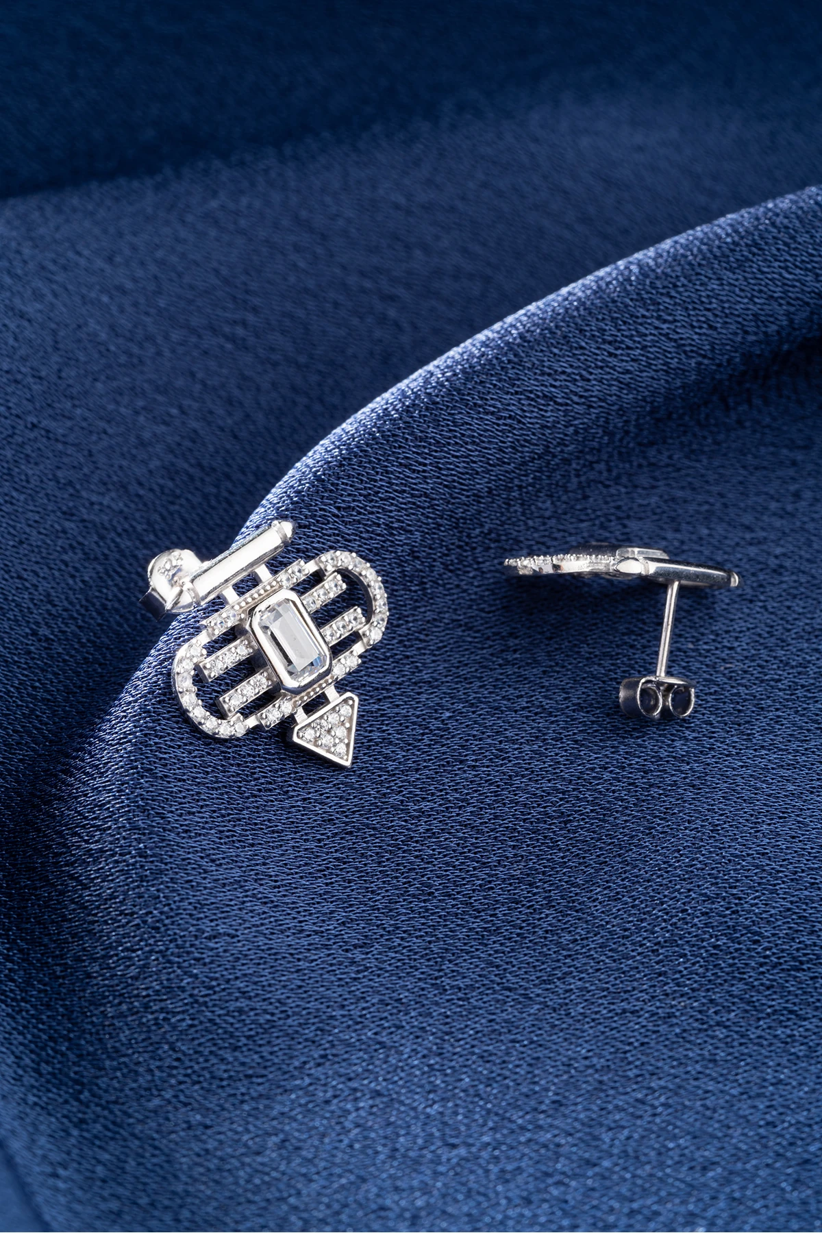 Gümüş Zirkon Taşlı Şeyma Küpe