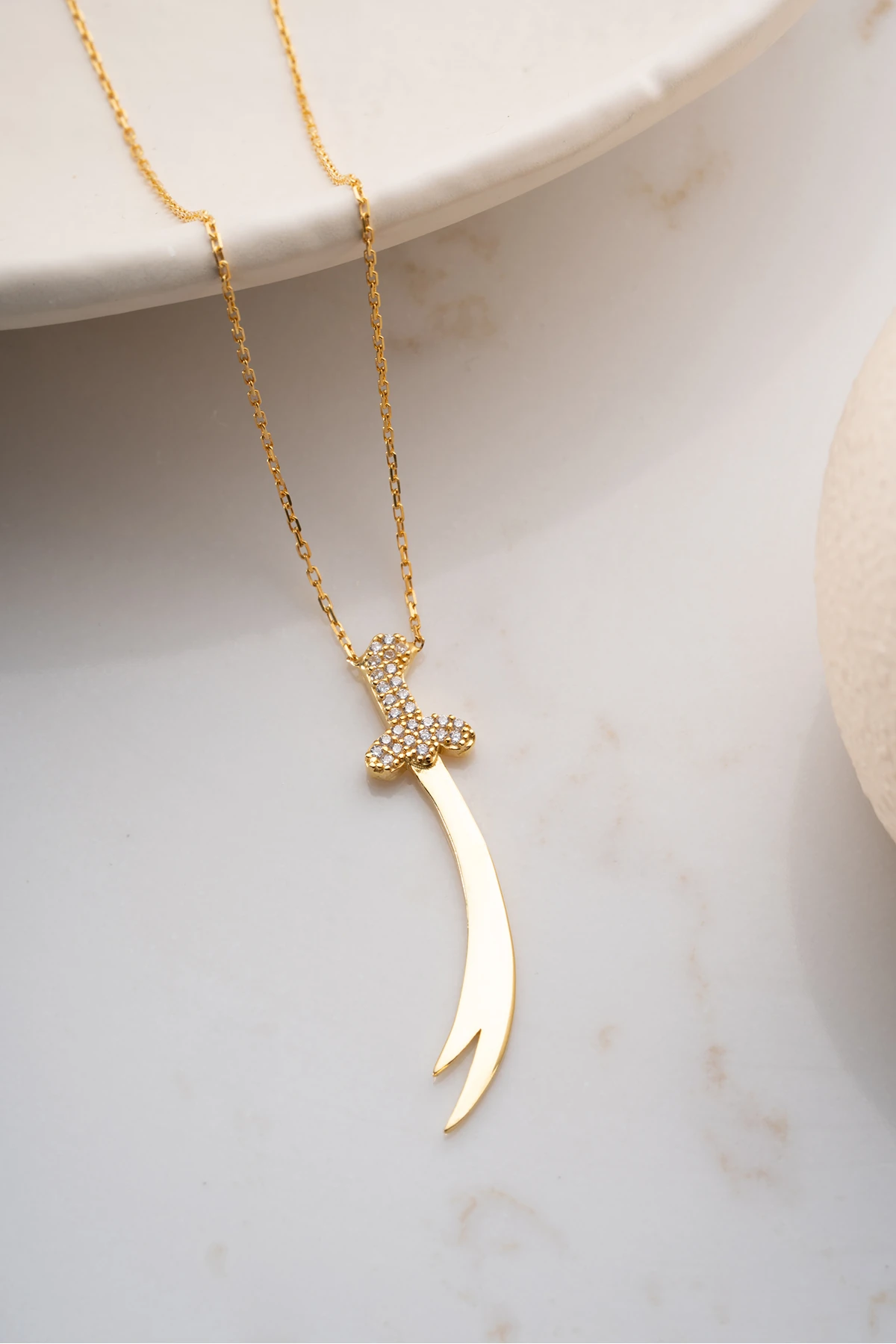 Gümüş Kılıç Kolye