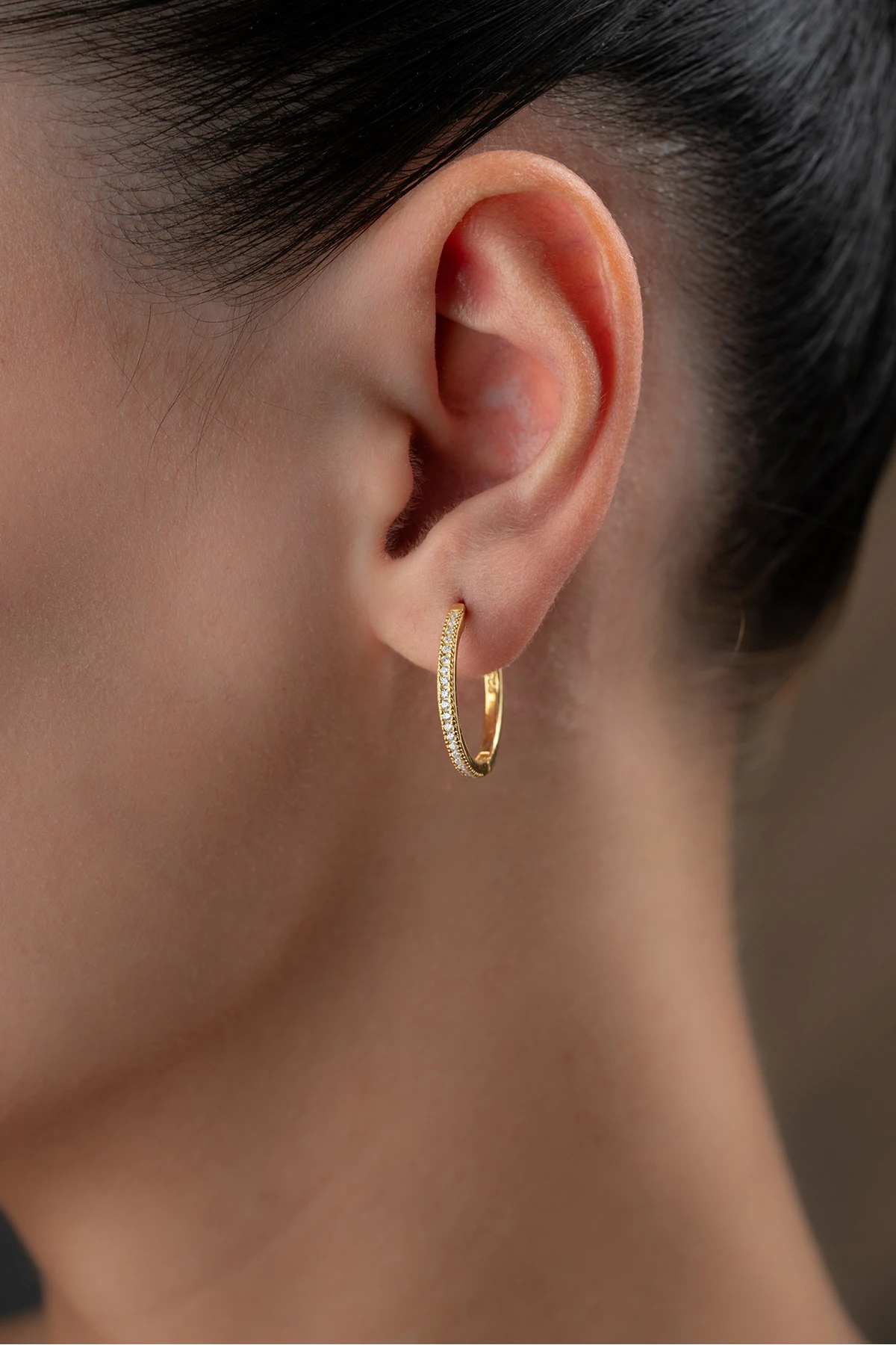 Gümüş Taşlı Halka Küpe