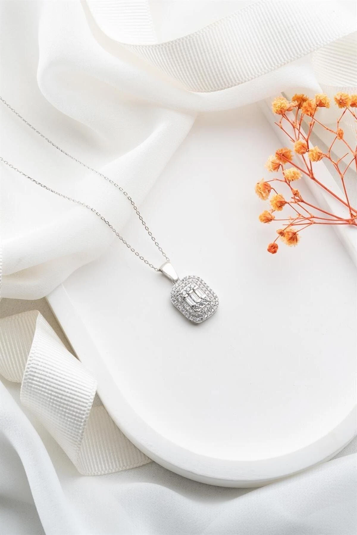 Baget Gümüş Kolye