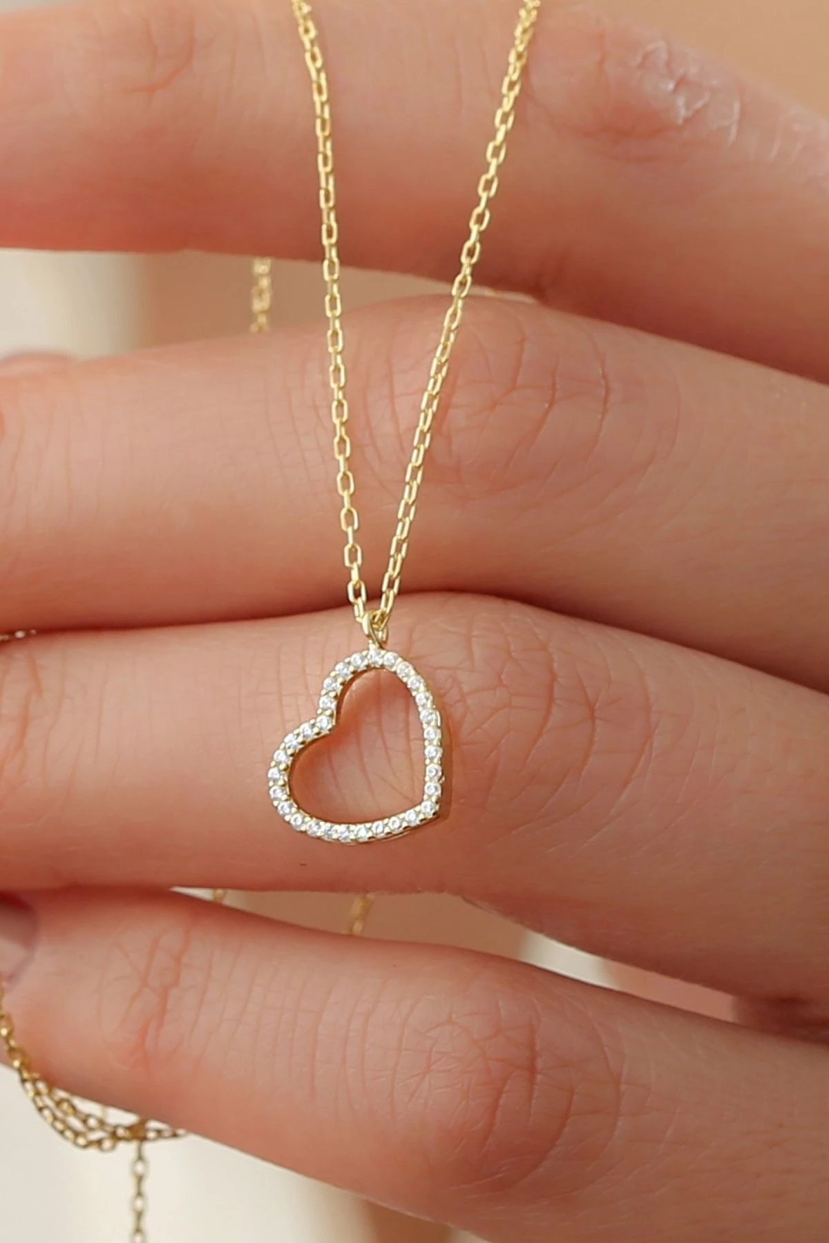 Gümüş Kalpli Kolye