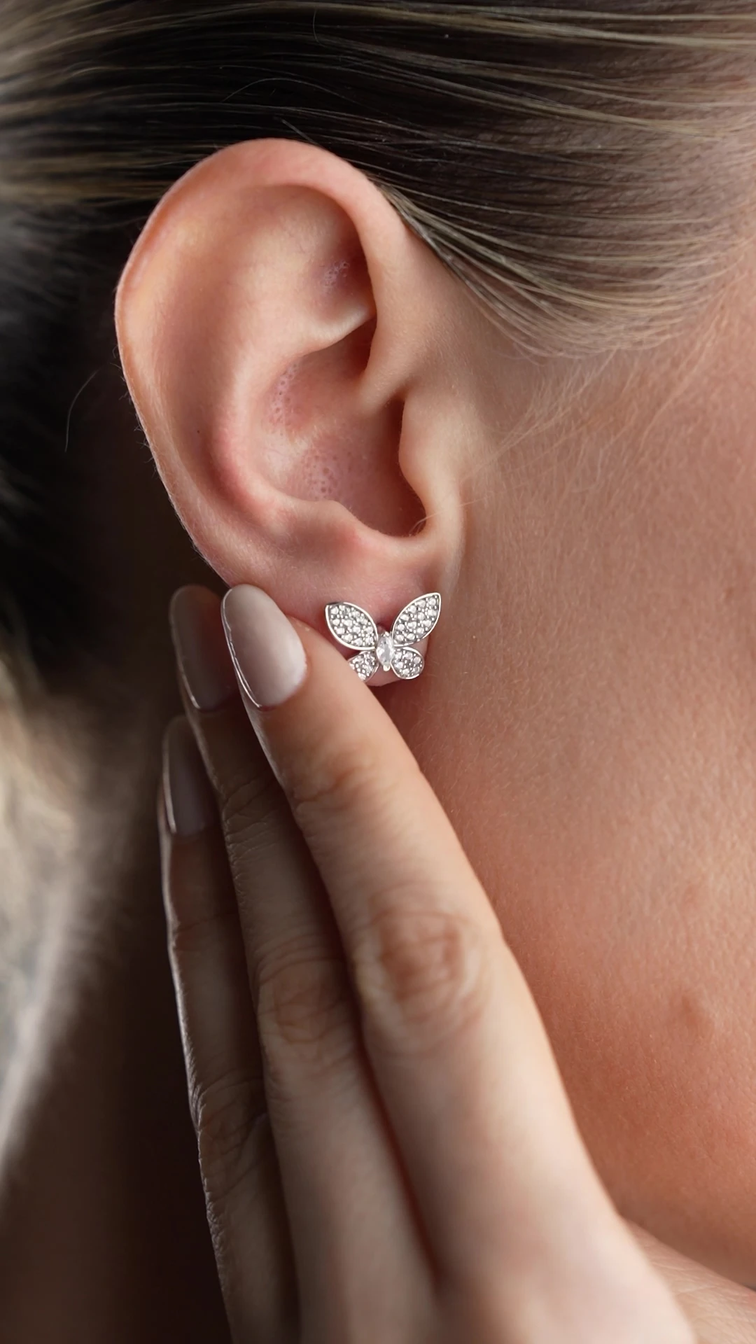 Gümüş Kelebek Küpesi