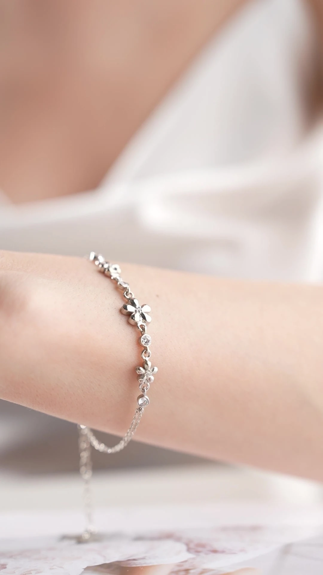 Gümüş Çiçek Bileklik